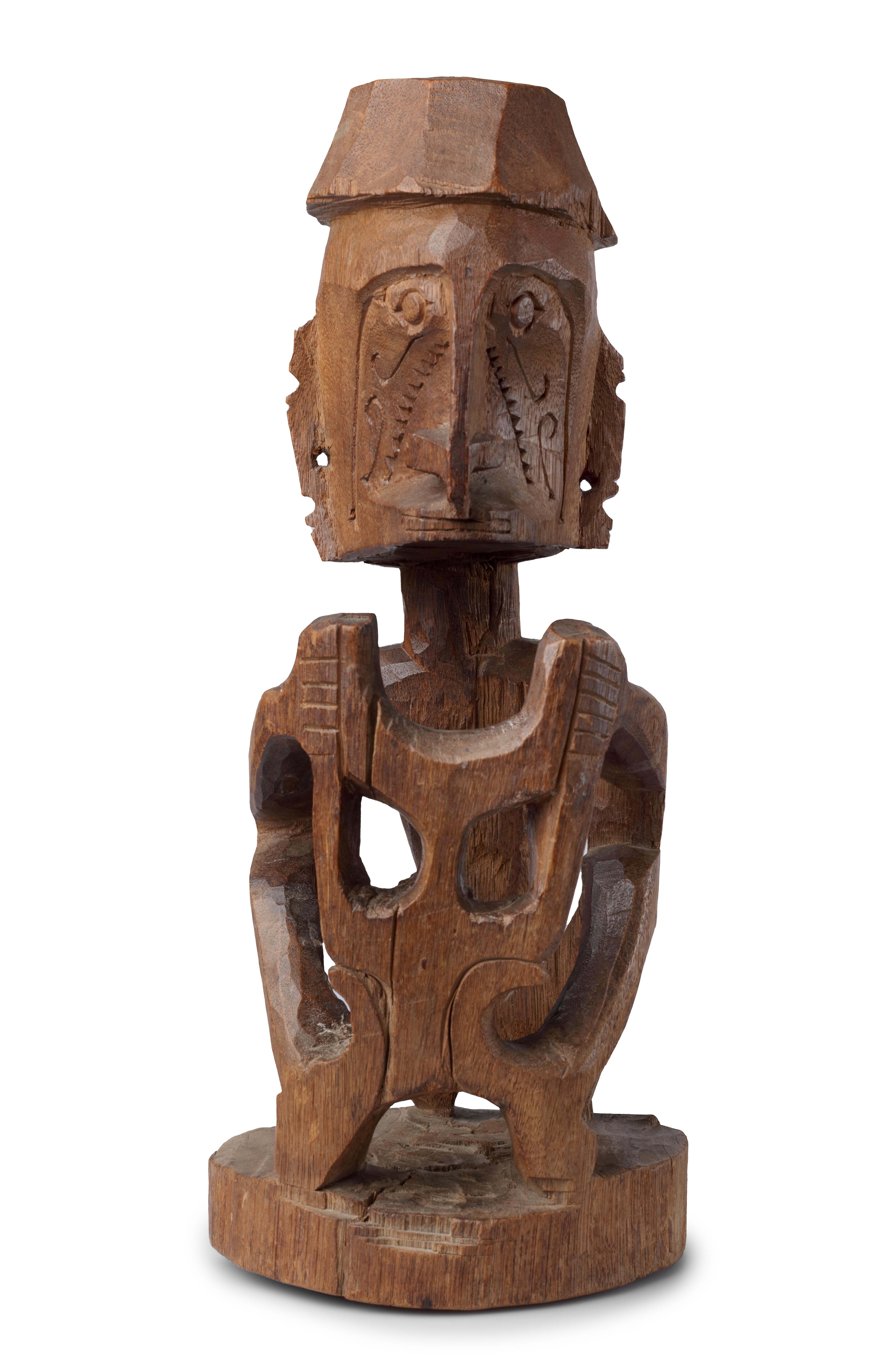 Tribal Statue de la première guerre mondiale en Papouasie-Guinée, collection de Missionary Starrenburg, collectionnée en 1909 en vente