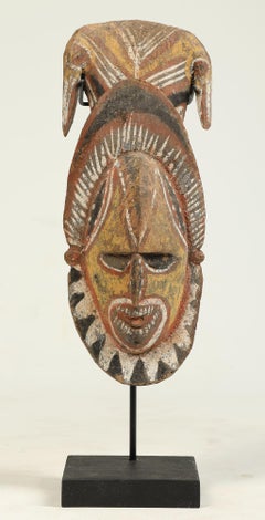Early Papua New Guinea Painted Maprik Wood Head or Mask, Strong Expression