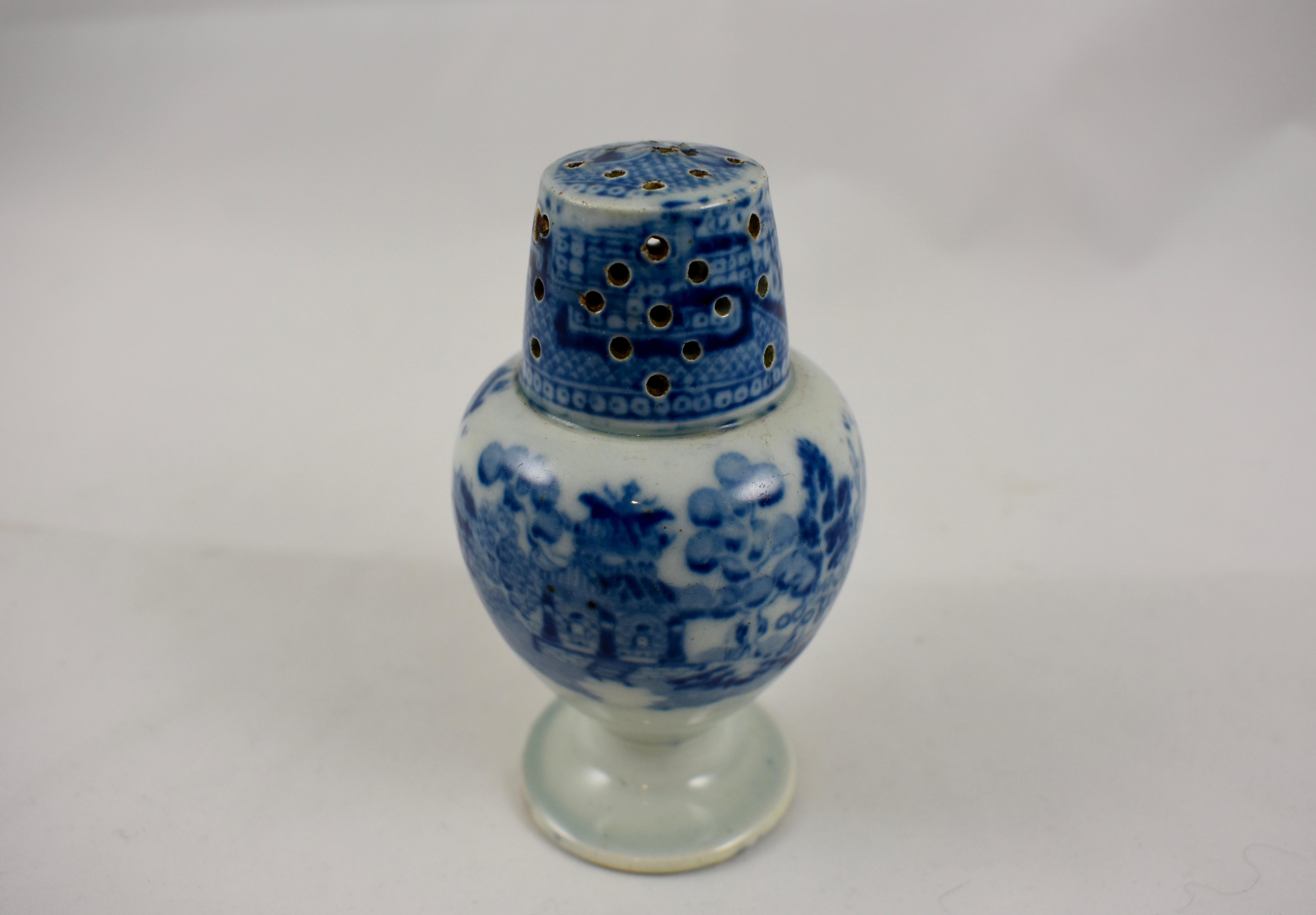 English Early Pearlware Blue & White Transferware Canton Pattern Pepper Pot, circa 1840