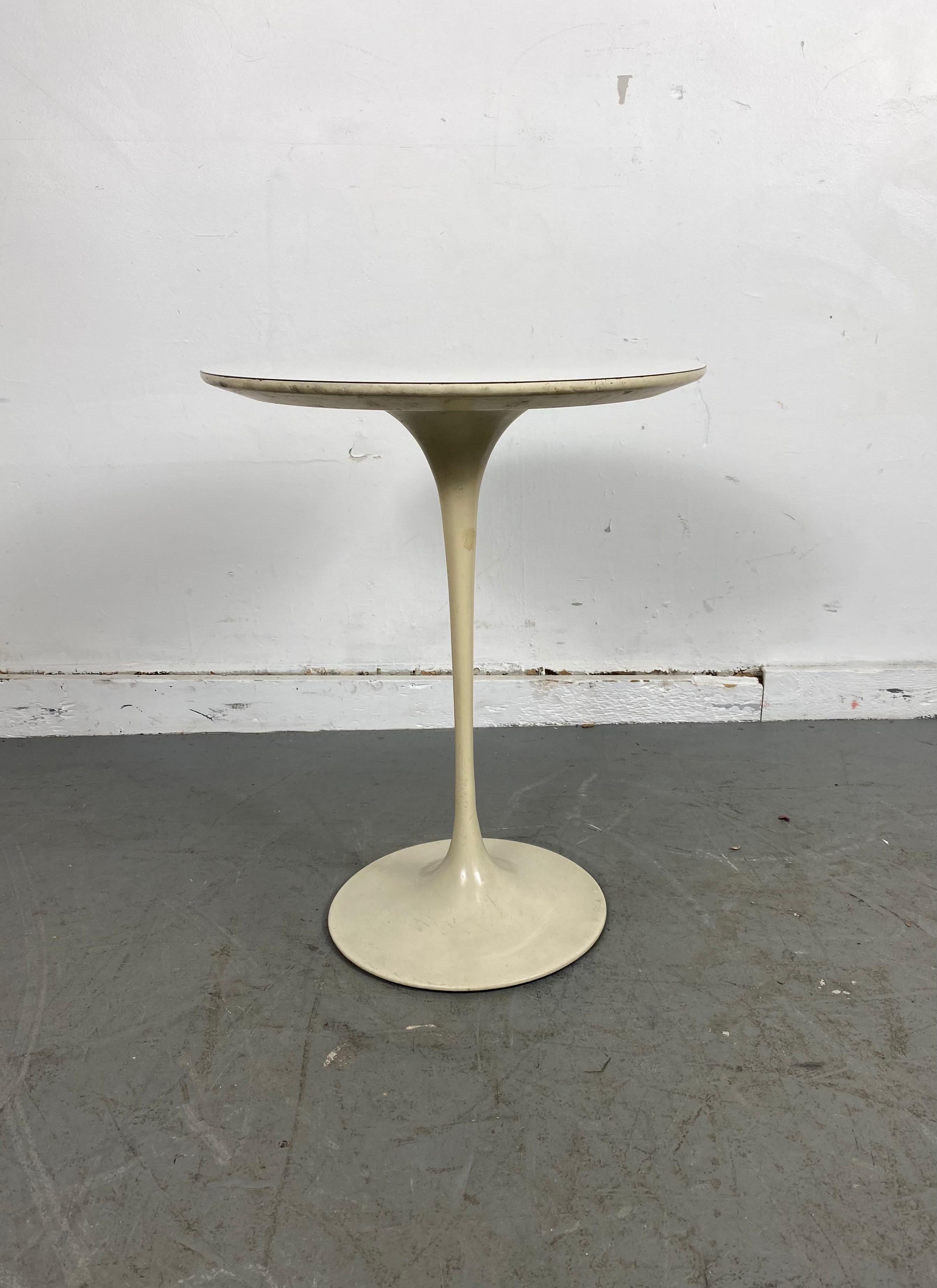 American Early Pedestal Tulip Side Table by Eero Saarinen for Knoll Associates Inc.