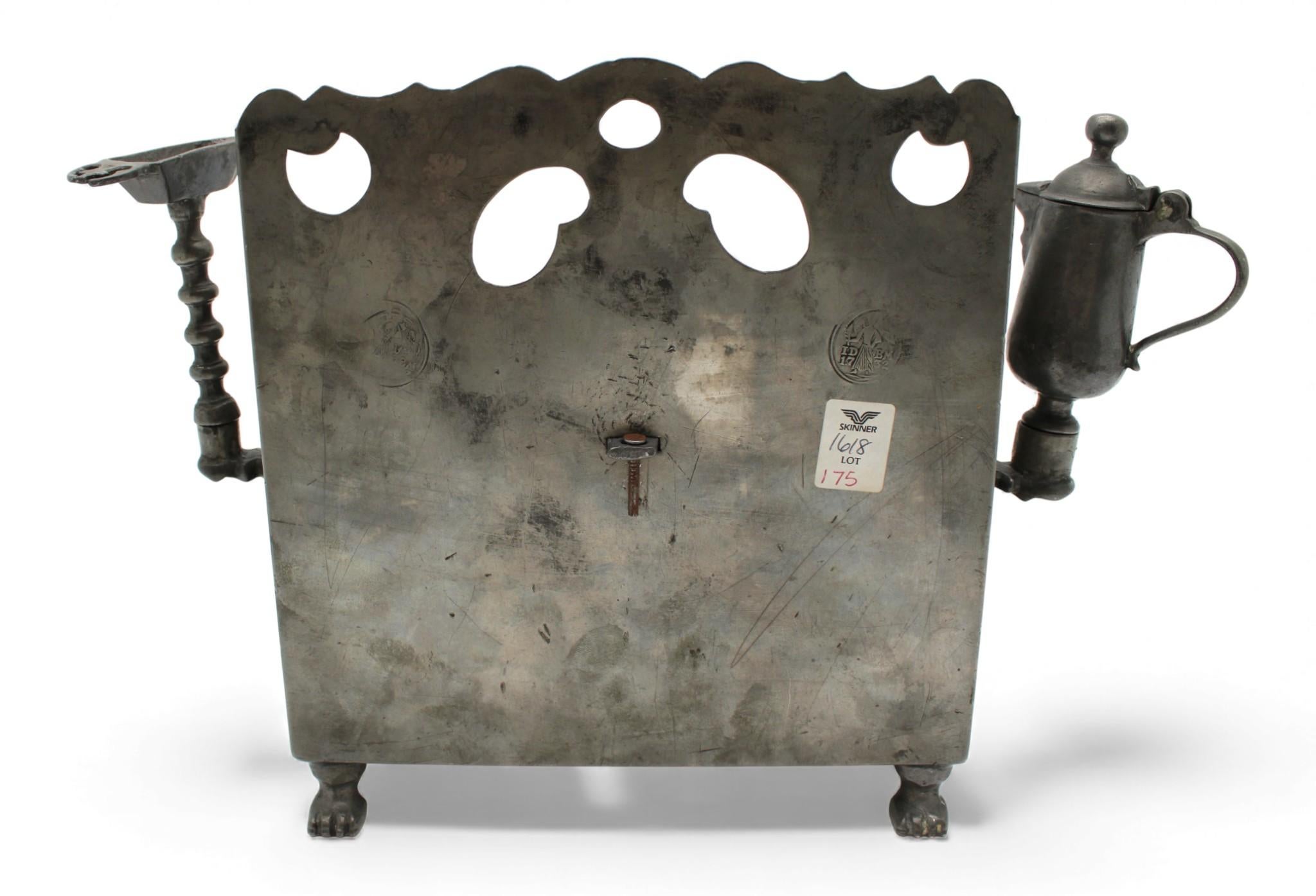 Lampe de Hanoukka en étain, Allemagne, 1732 en vente 7