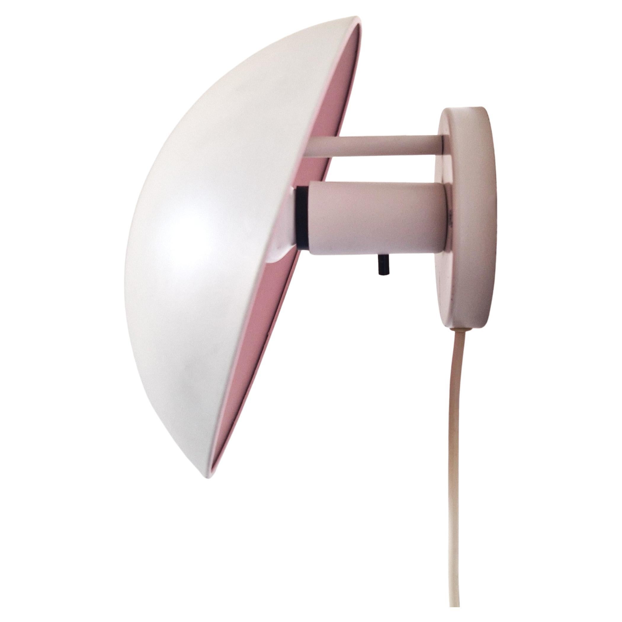 Frühe PH Hut-Wandleuchte von Poul Henningsen für Louis Poulsen, Dänemark 1960er Jahre im Angebot