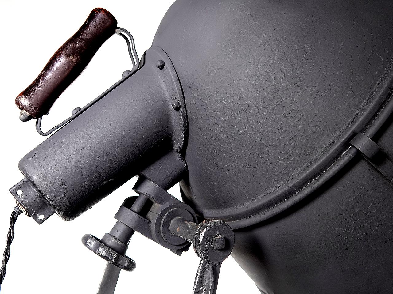 Industriel Early Photo Studio Deep Dome Flood Light (lumière diffuse à dôme profond) en vente
