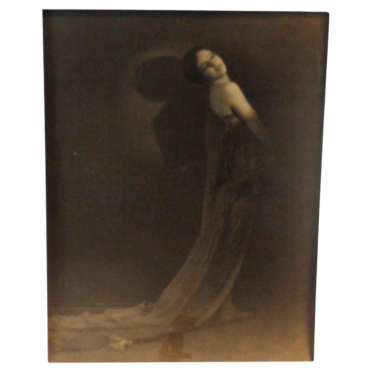 Early Pictorialist Sepia Tone Gelatin Silver Print Photograph Sultry Woman In Good Condition For Sale In Rochester, NY