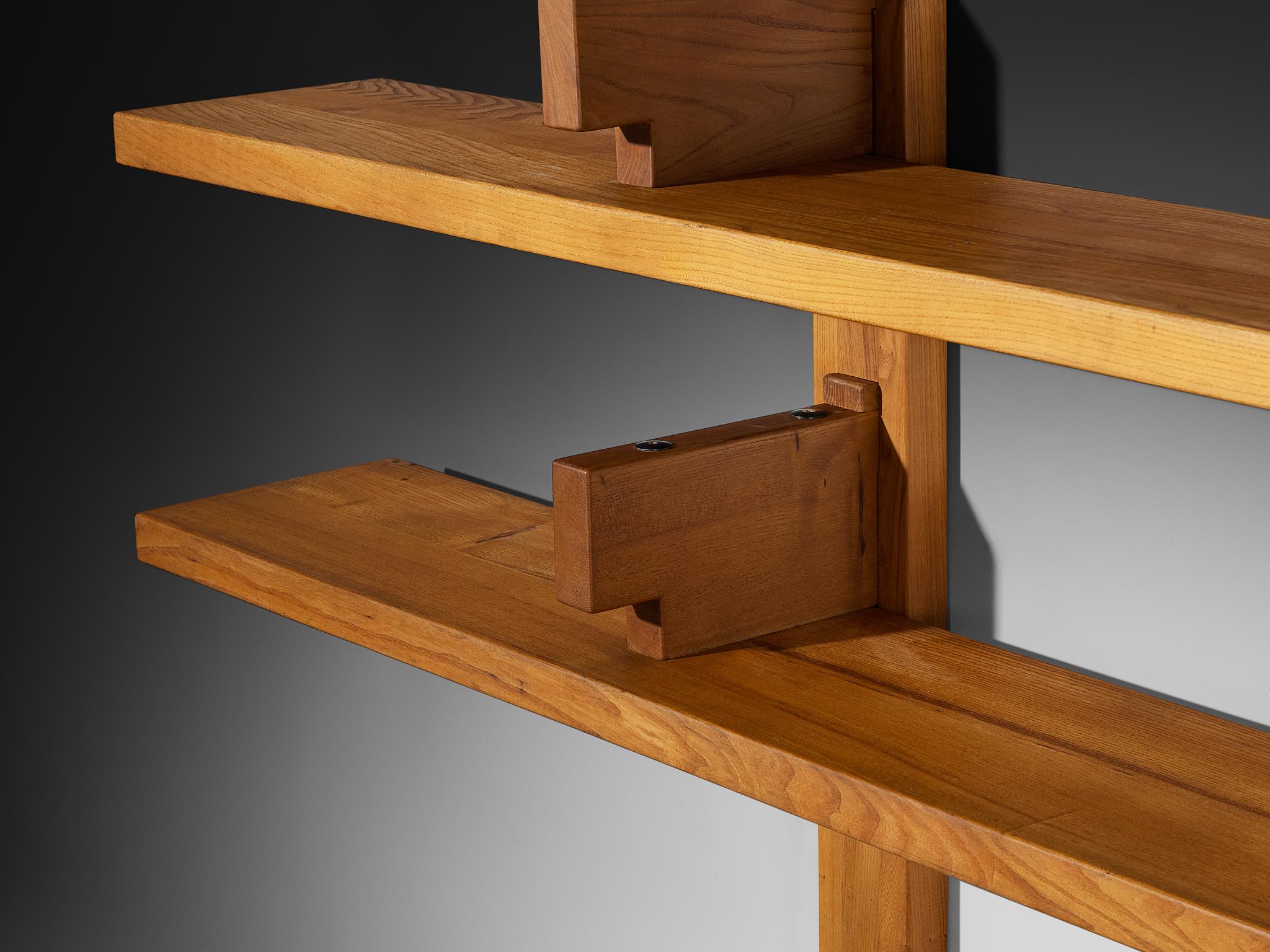 Mid-Century moderno Early Pierre Chapo 'B17C' Bibliothèque in Solid Elm 283 cm / 111.42 in. in vendita