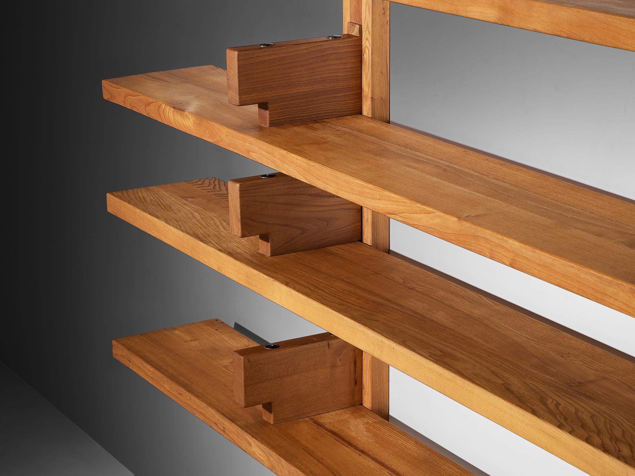 Early Pierre Chapo 'B17C' Bibliothèque in Solid Elm 283 cm / 111.42 in. In condizioni buone in vendita a Waalwijk, NL