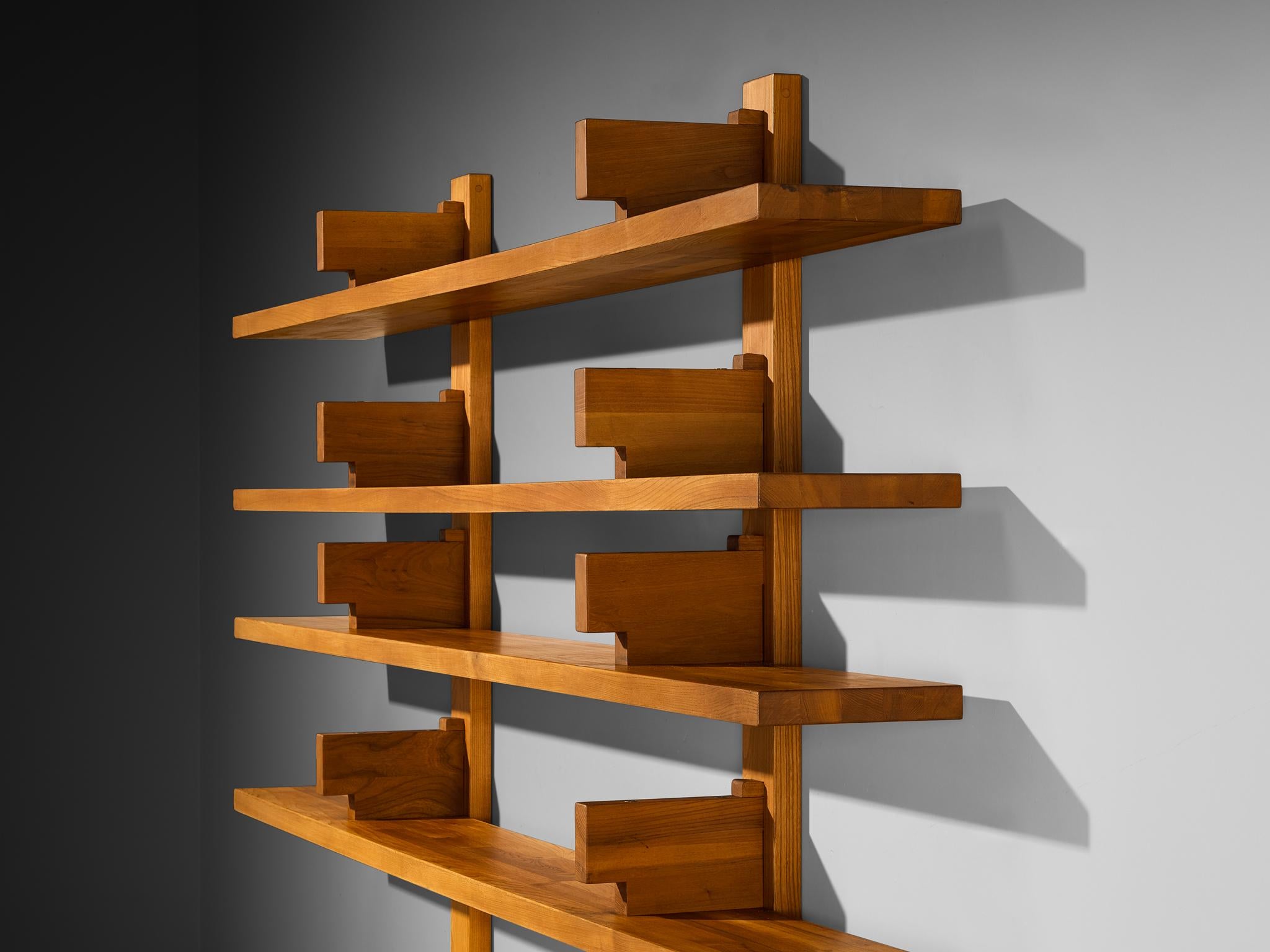 Mid-Century Modern Early Pierre Chapo 'B17C' Bibliothèque in Solid Elm 284 cm / 111.81 in. For Sale