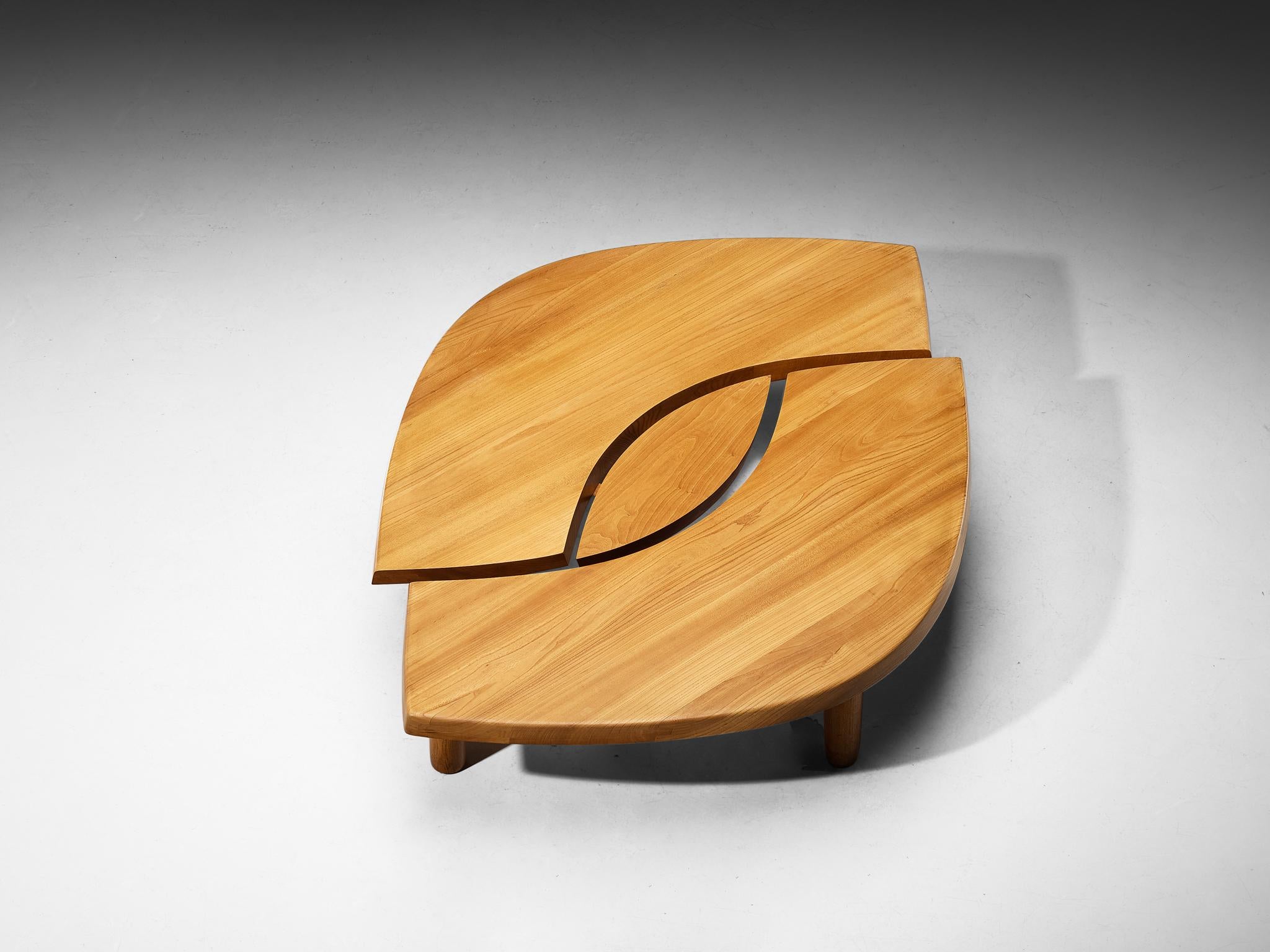 Pierre Chapo grande table basse « L'oeil » en orme massif T22C Bon état à Waalwijk, NL