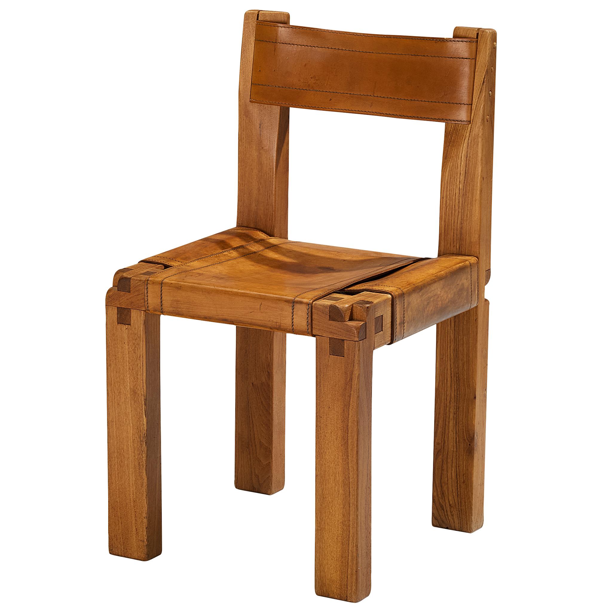 Silla de comedor antigua Pierre Chapo "S11" de olmo y cuero coñac