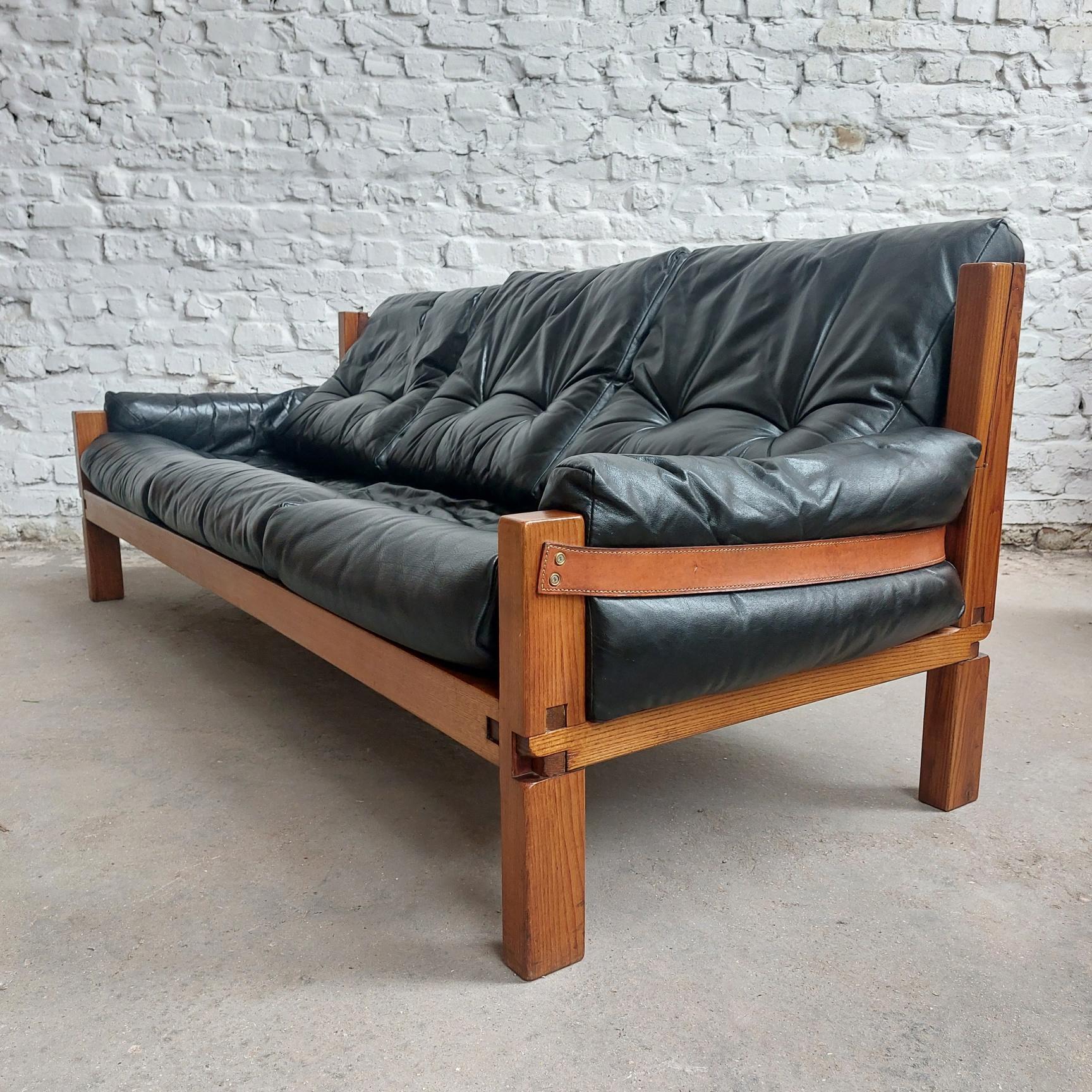 Frühes Pierre Chapo S32  3-Sitzer-Sofa aus schwarzem Leder und Ulmenholz, 1970er Jahre, Frankreich im Angebot 5