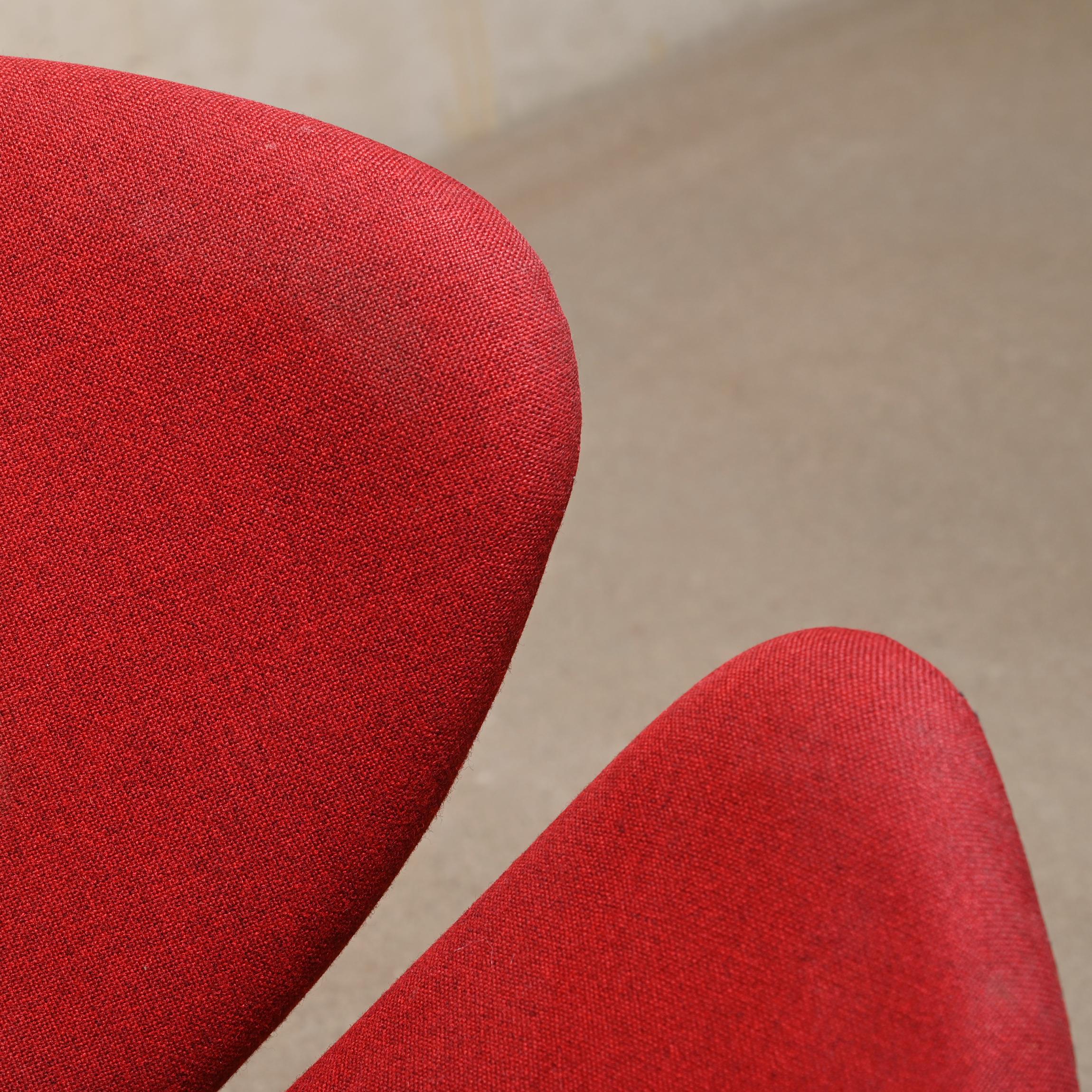 Early Pierre Paulin 'Orange Slice' Chair in Red Fabric by Artifort, Netherlands For Sale 5