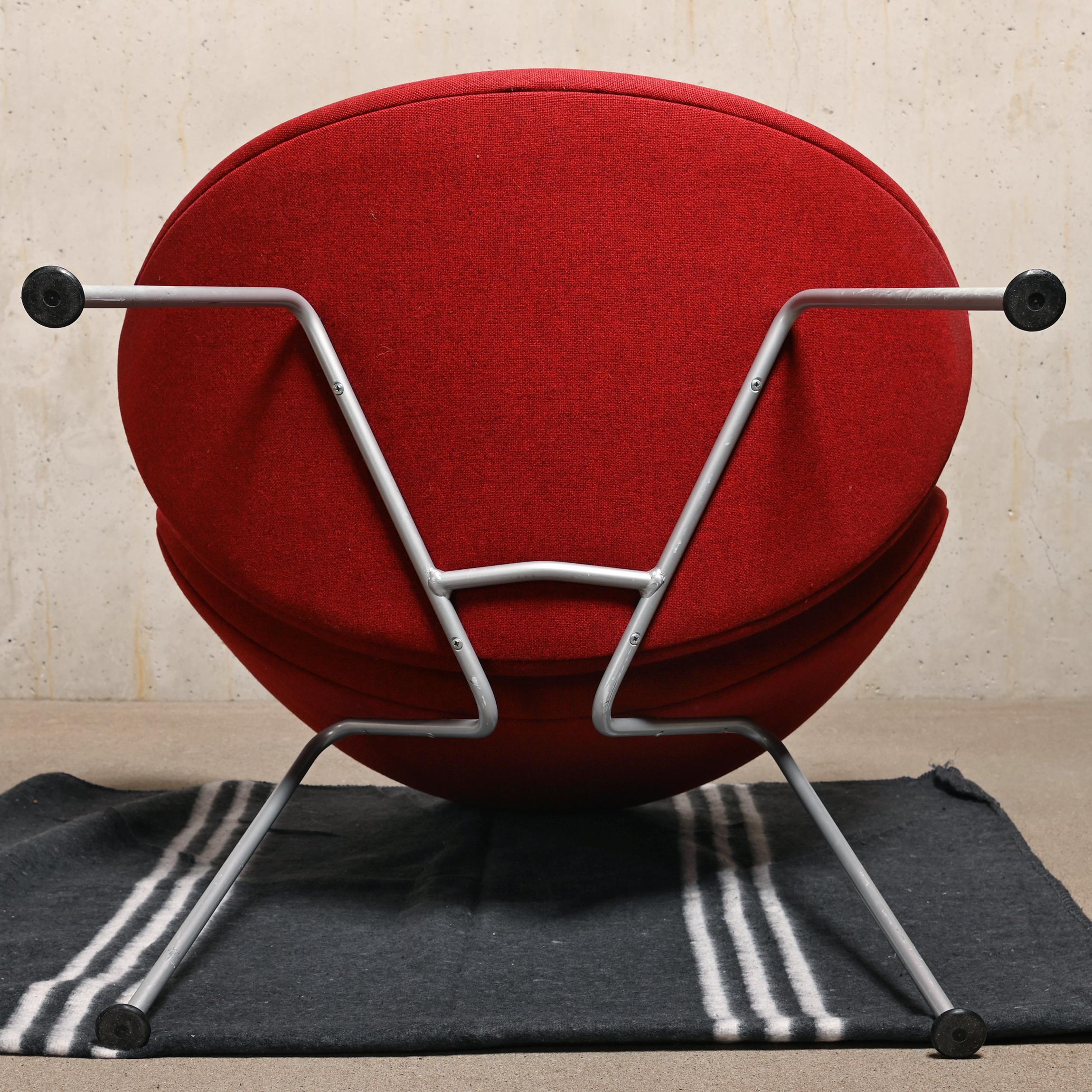 Early Pierre Paulin 'Orange Slice' Chair in Red Fabric by Artifort, Netherlands For Sale 12