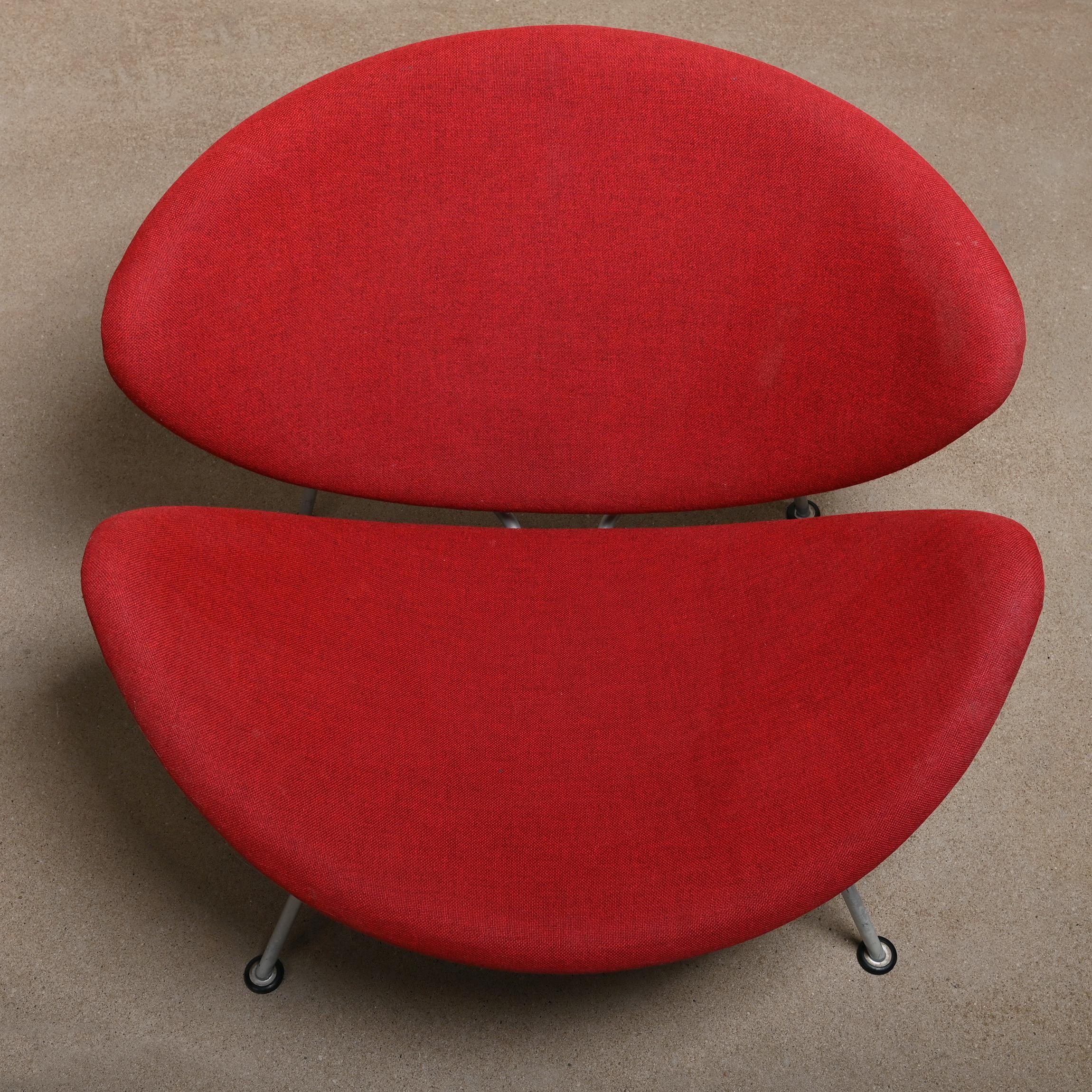Metal Early Pierre Paulin 'Orange Slice' Chair in Red Fabric by Artifort, Netherlands For Sale