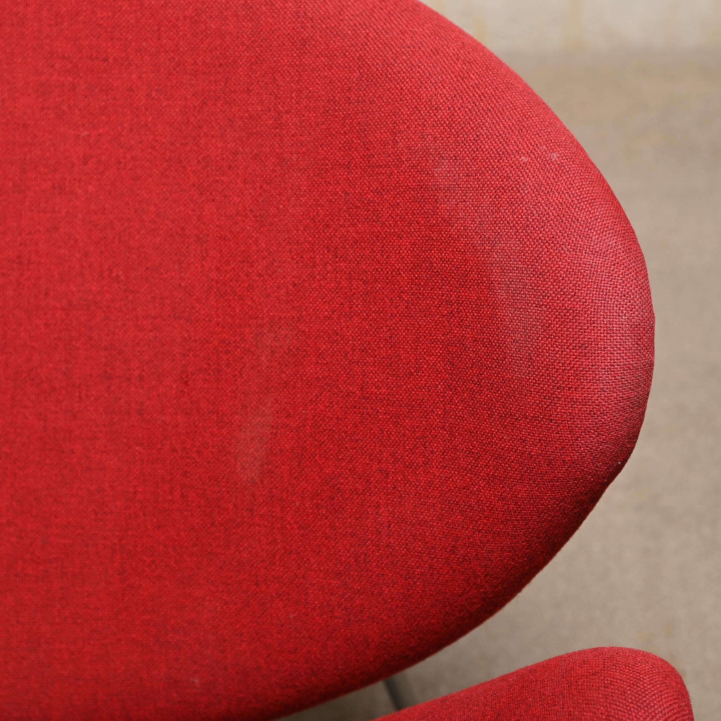 Früher Pierre Paulin ''Orange Slice'' Stuhl aus rotem Stoff von Artifort, Niederlande (Metall) im Angebot