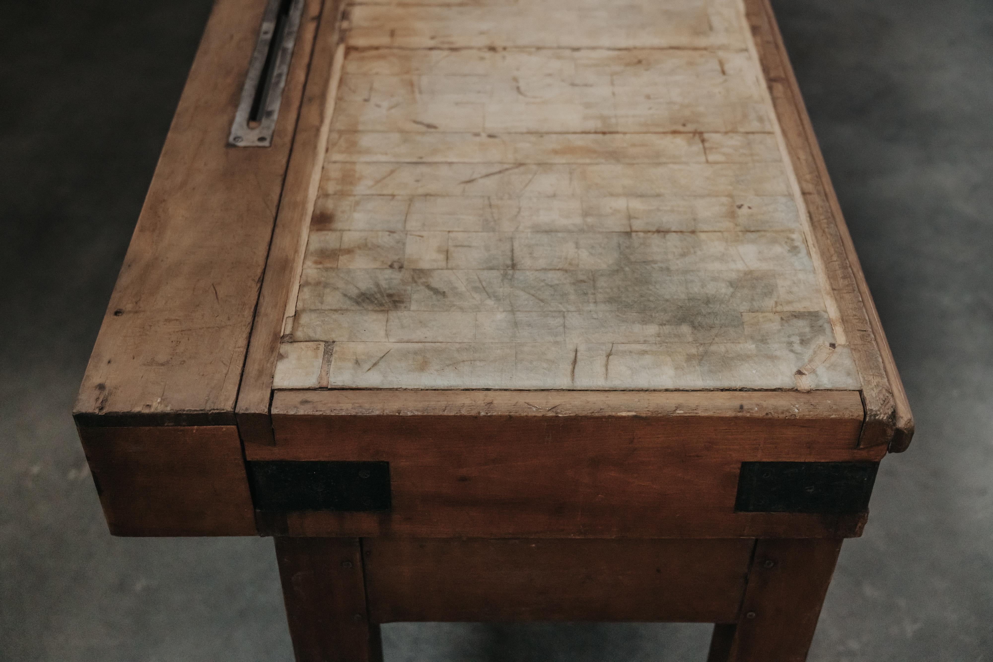 Early Pine Bakery Table From France, Circa 1920 For Sale 2