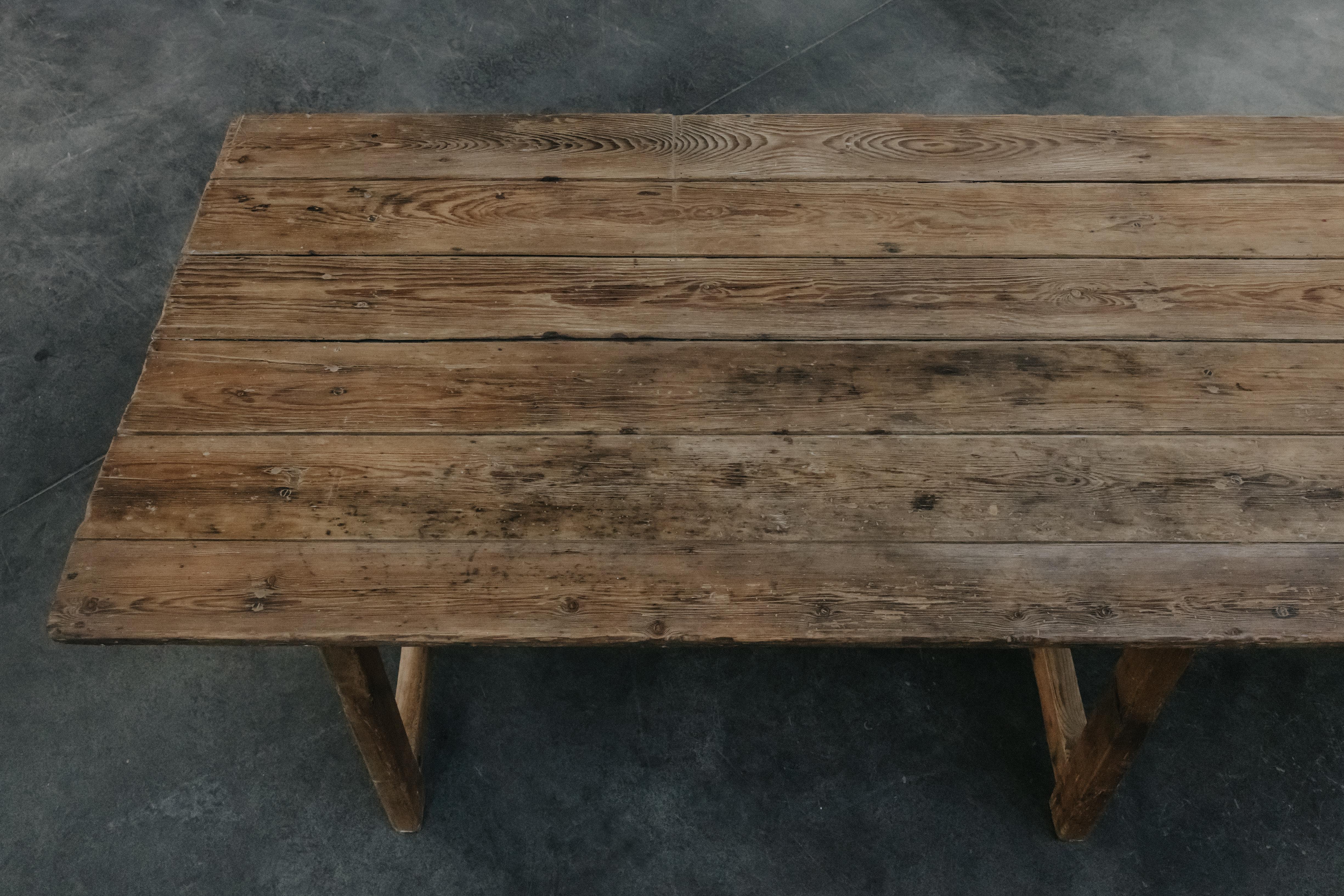 Table de salle à manger d'Espagne, vers 1850 en vente 1