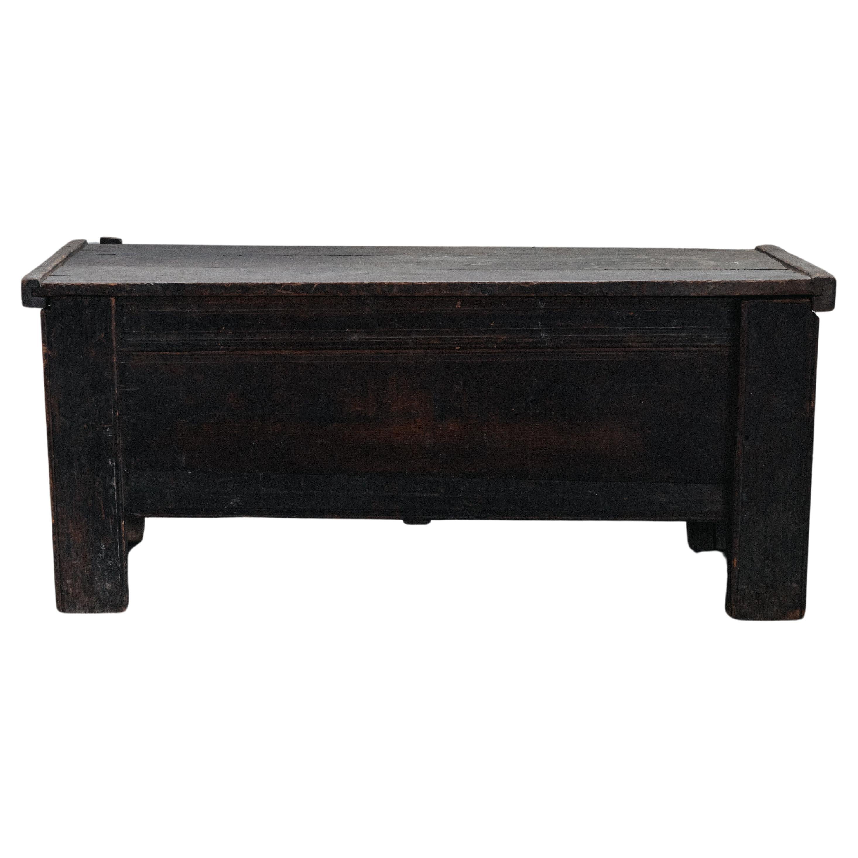 Early Pine Trunk Console Table From Italy, Circa 1750 For Sale