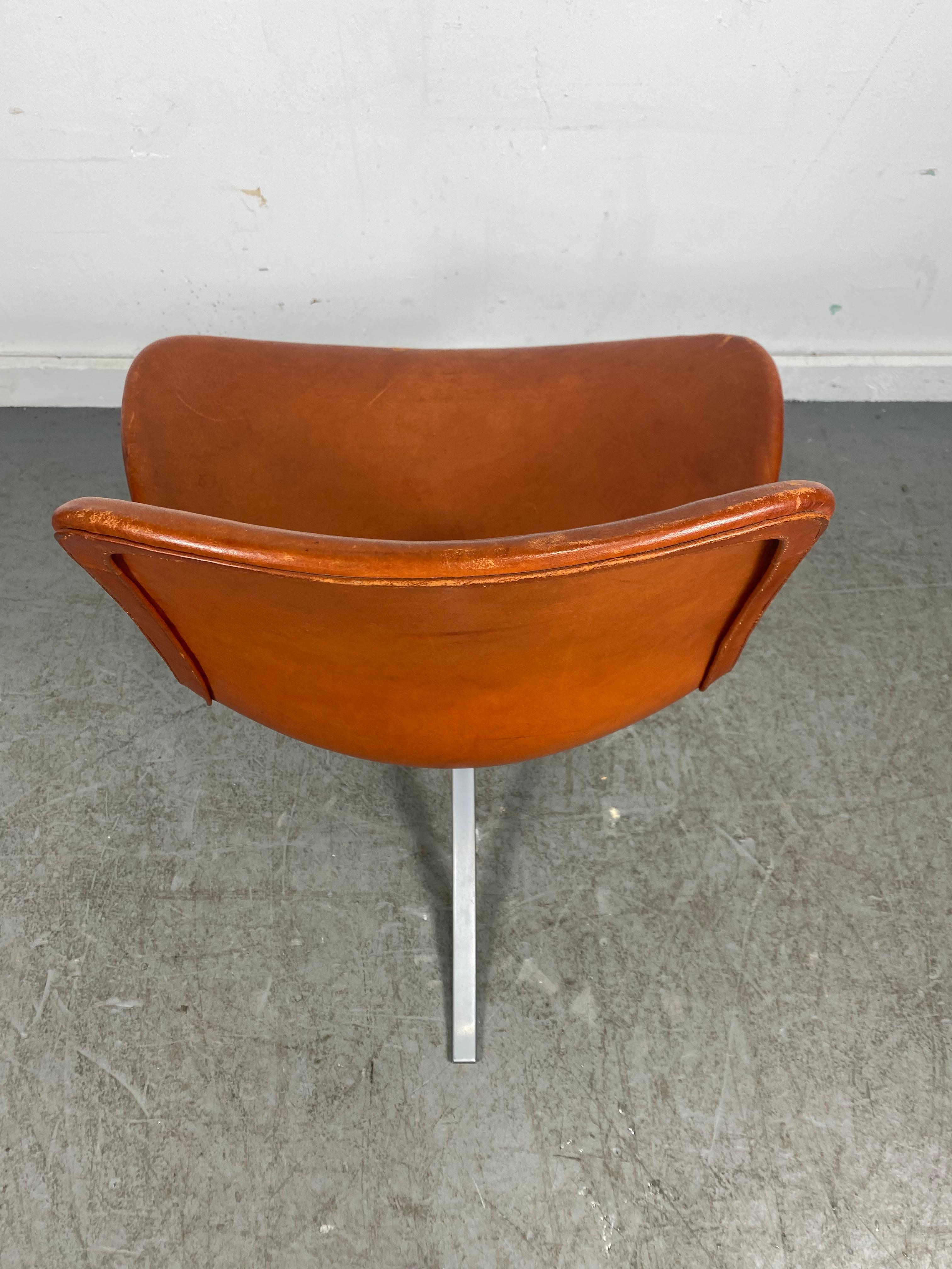 Early PK9 Chair in Leather by Poul Kjaerholm for E. Kold Christensen / Denmark In Good Condition In Buffalo, NY