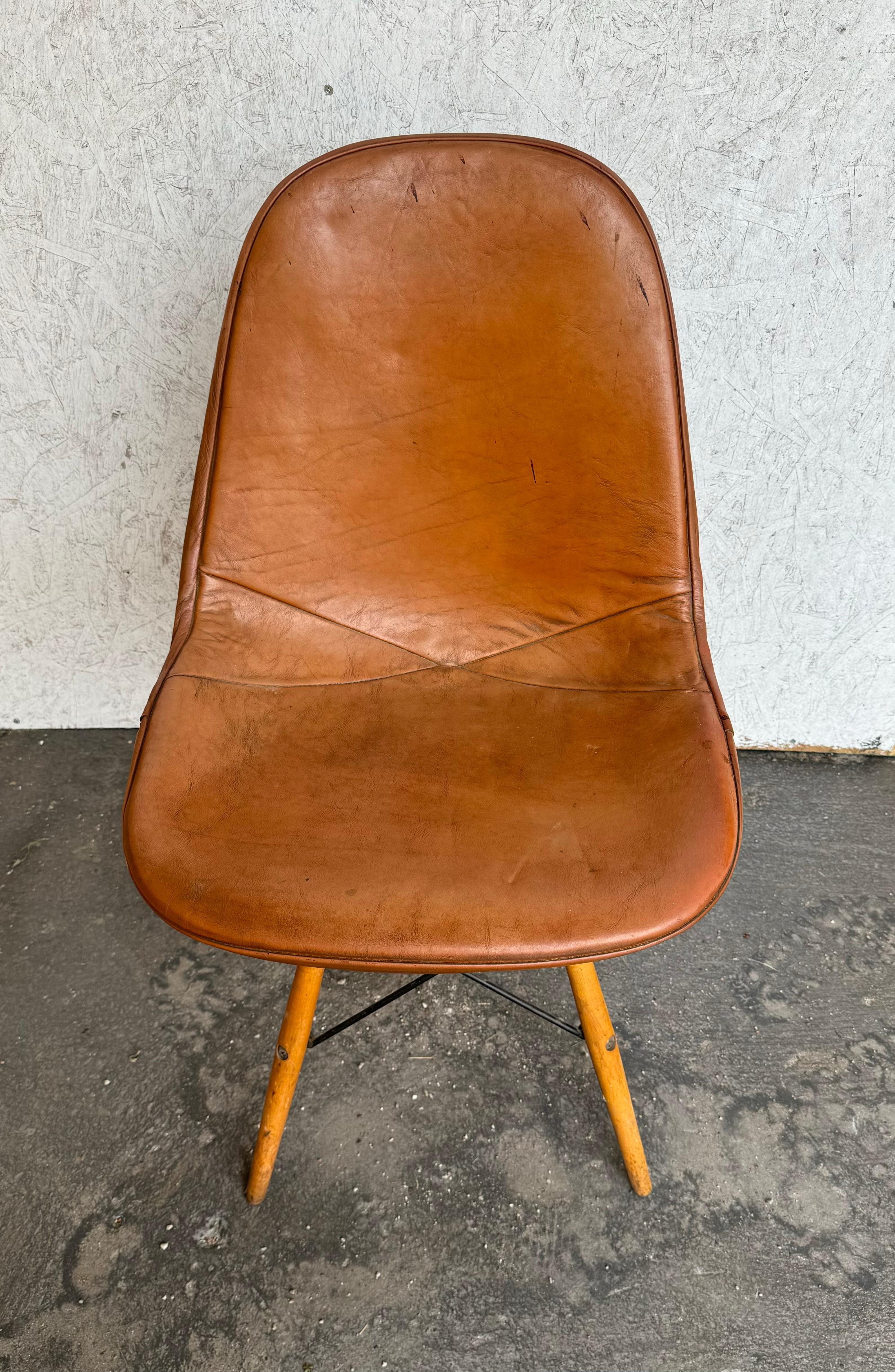 Early Pkw-1 Pivoting K-Wire Dowel Wood Base Side Chair, Eames Herman Miller For Sale 4