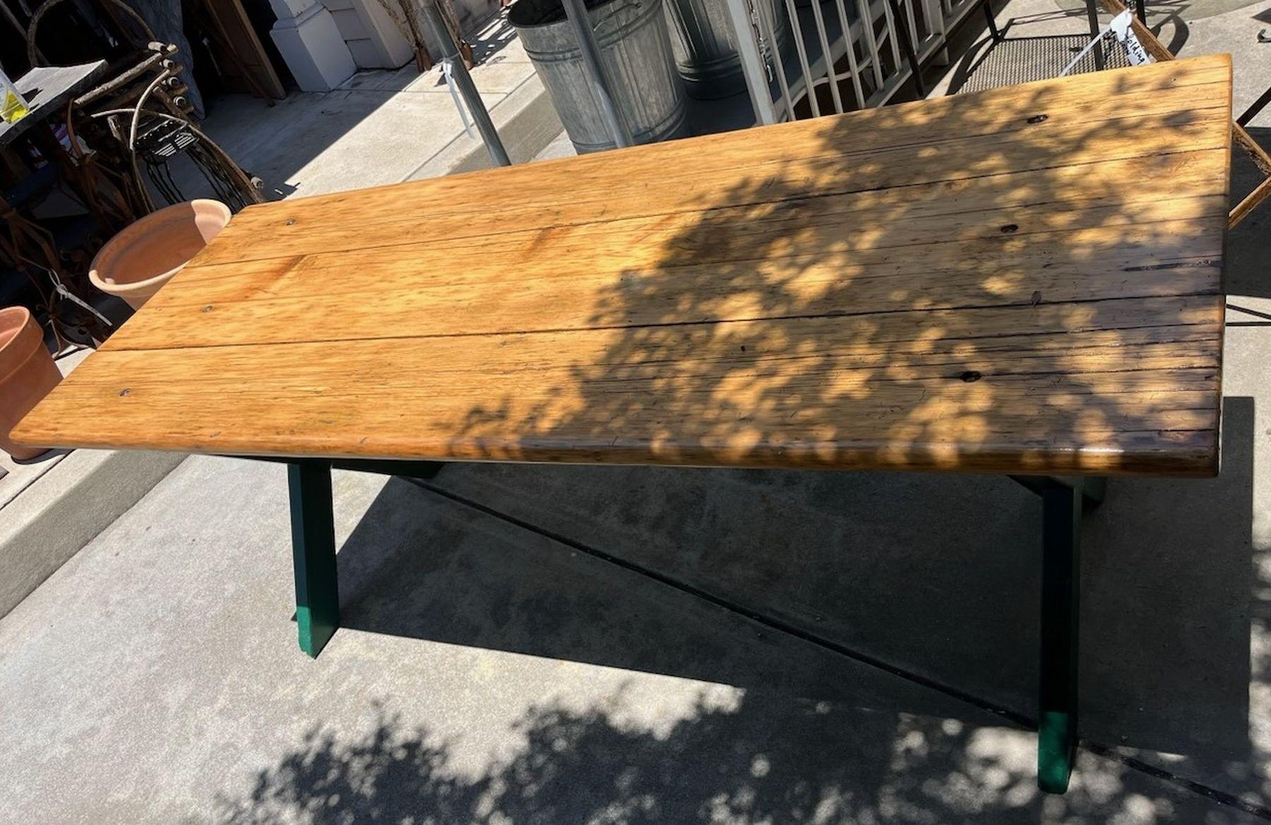 Fait main Table de pique-nique en planches en vente