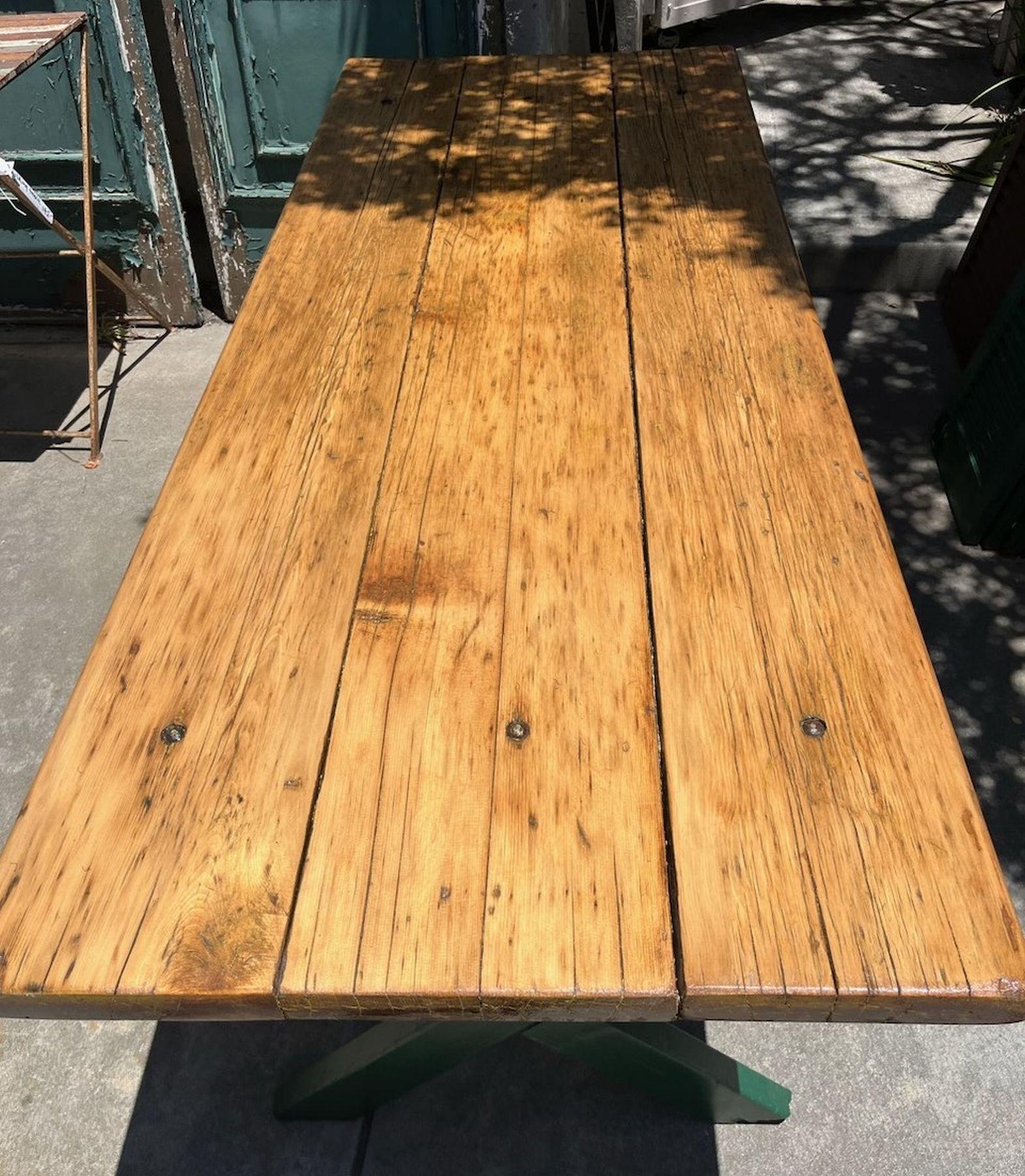 20ième siècle Table de pique-nique en planches en vente