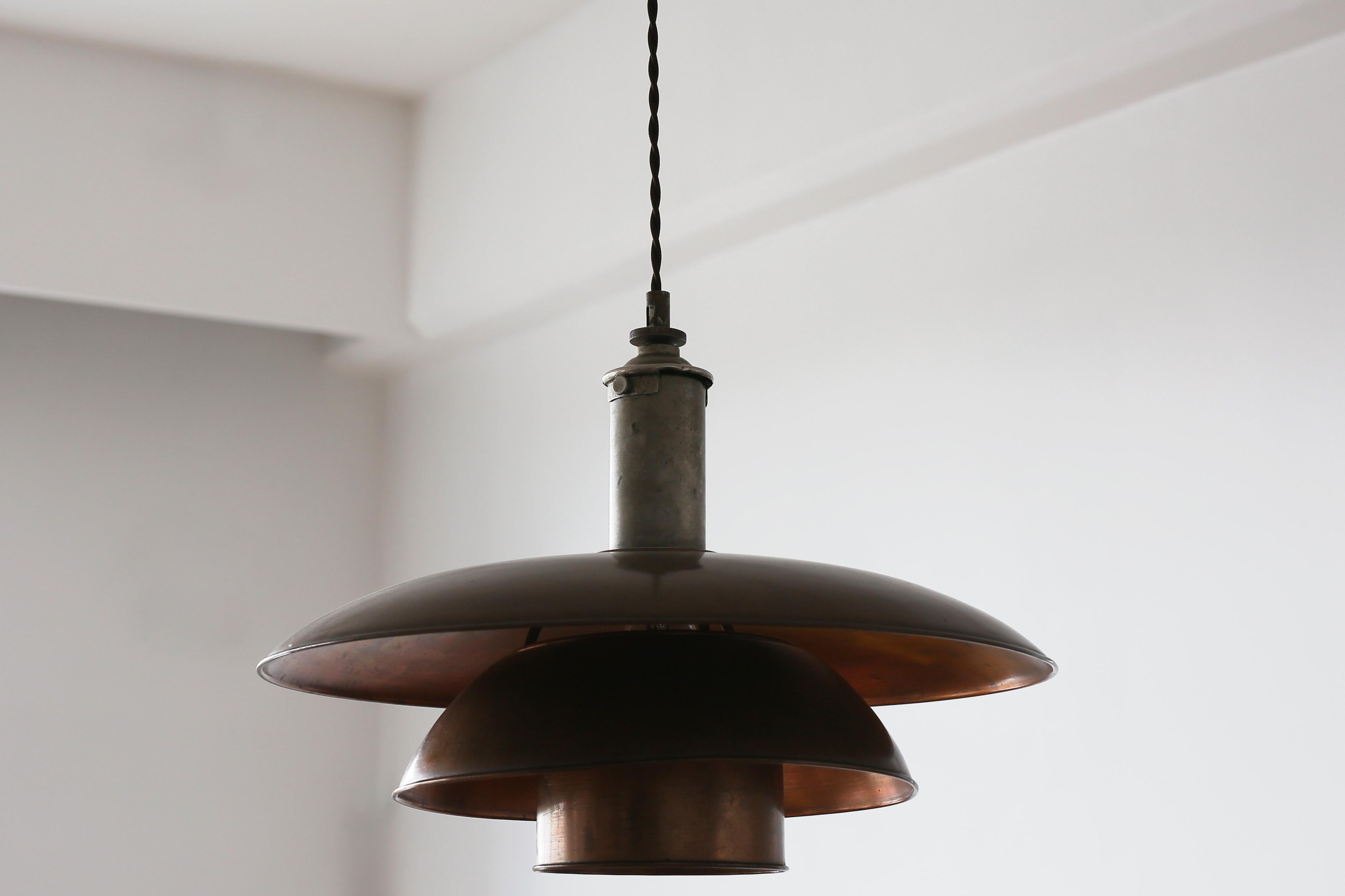 Early Poul Henningsen 4/4 Copper Ceiling Lamp, 1926 In Good Condition For Sale In Copenhagen, DK