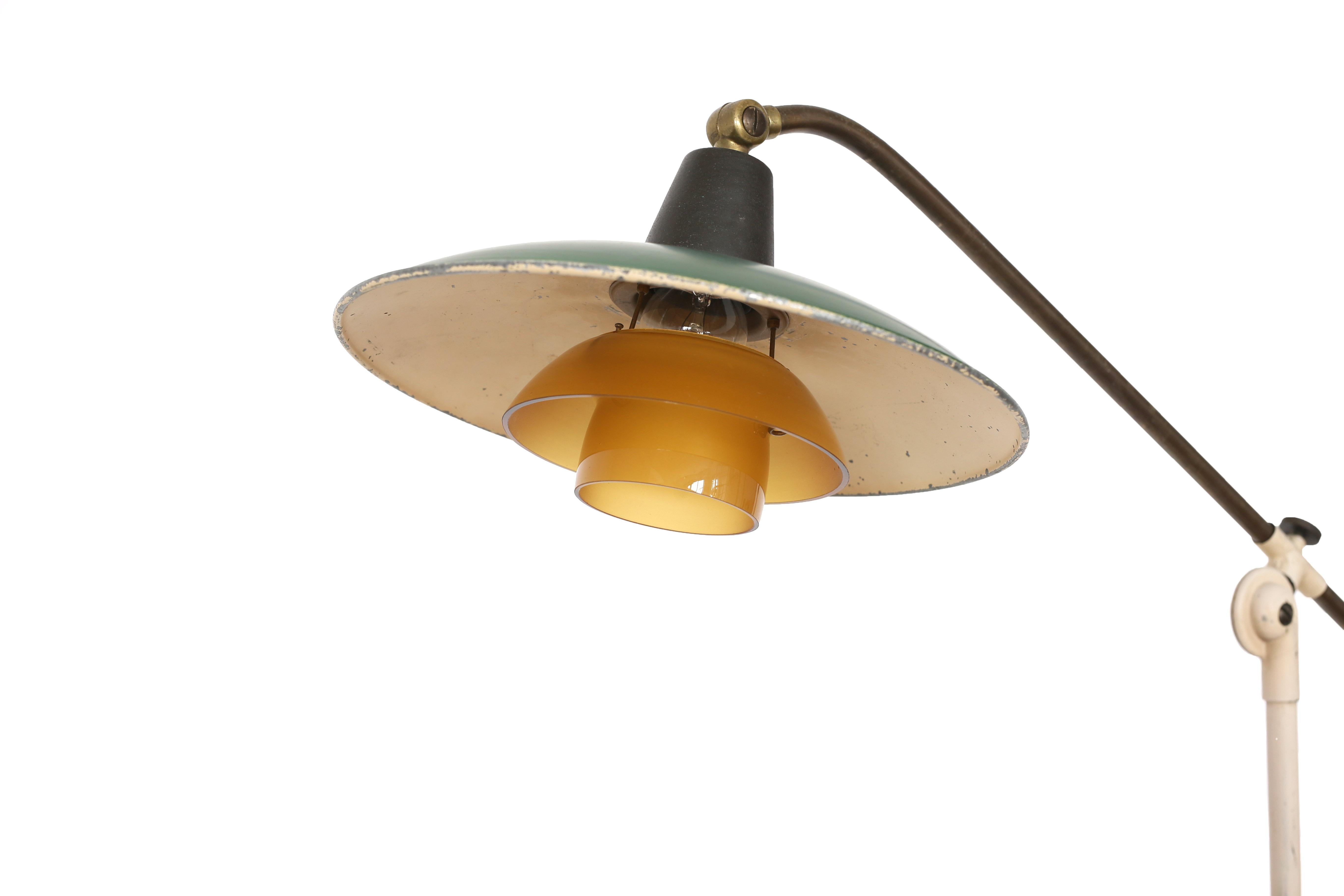 Frühe Poul Henningsen, Stehleuchte „Wasserpump“, 1940er-Jahre im Angebot 4