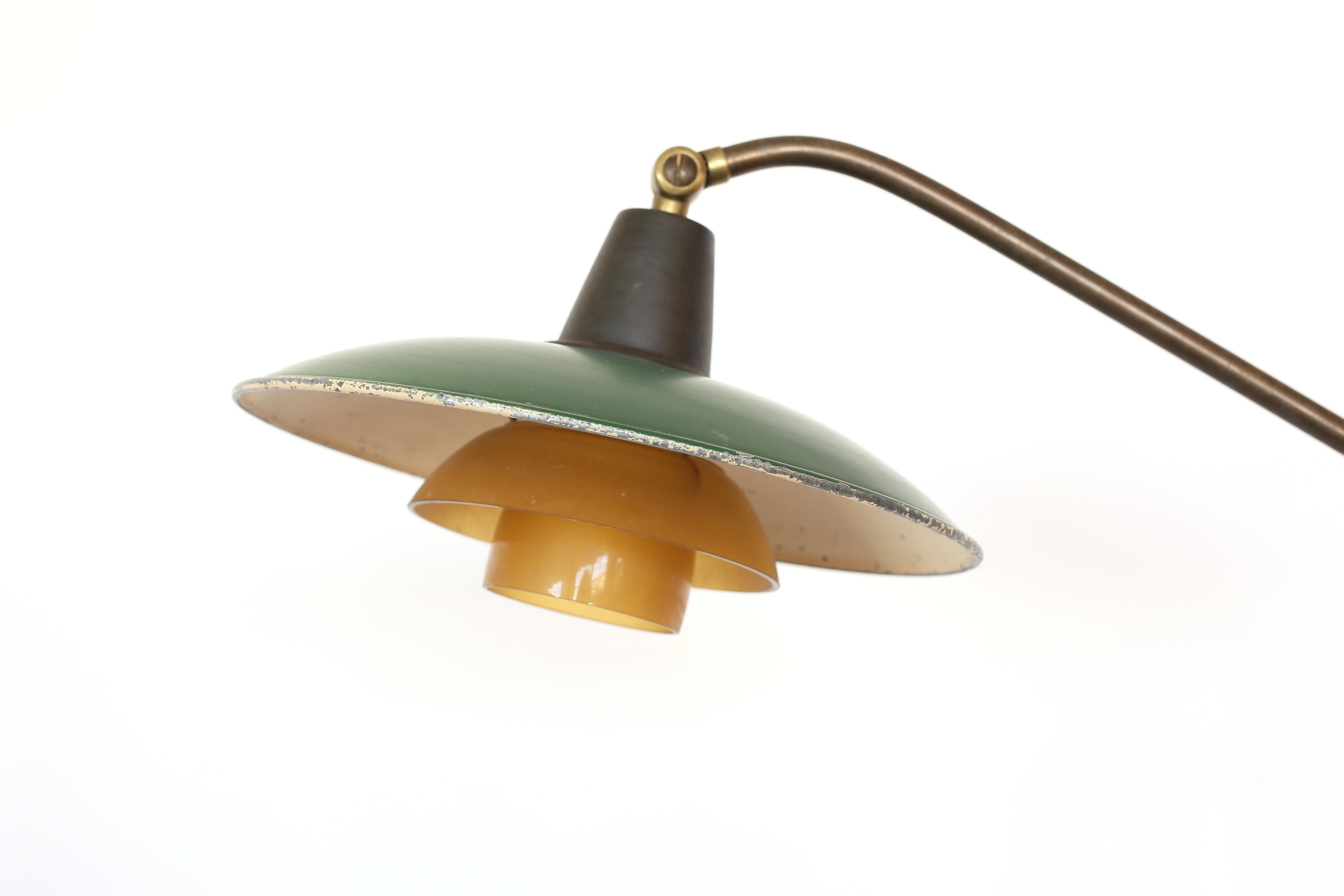 Frühe Poul Henningsen, Stehleuchte „Wasserpump“, 1940er-Jahre im Zustand „Gut“ im Angebot in Copenhagen, DK