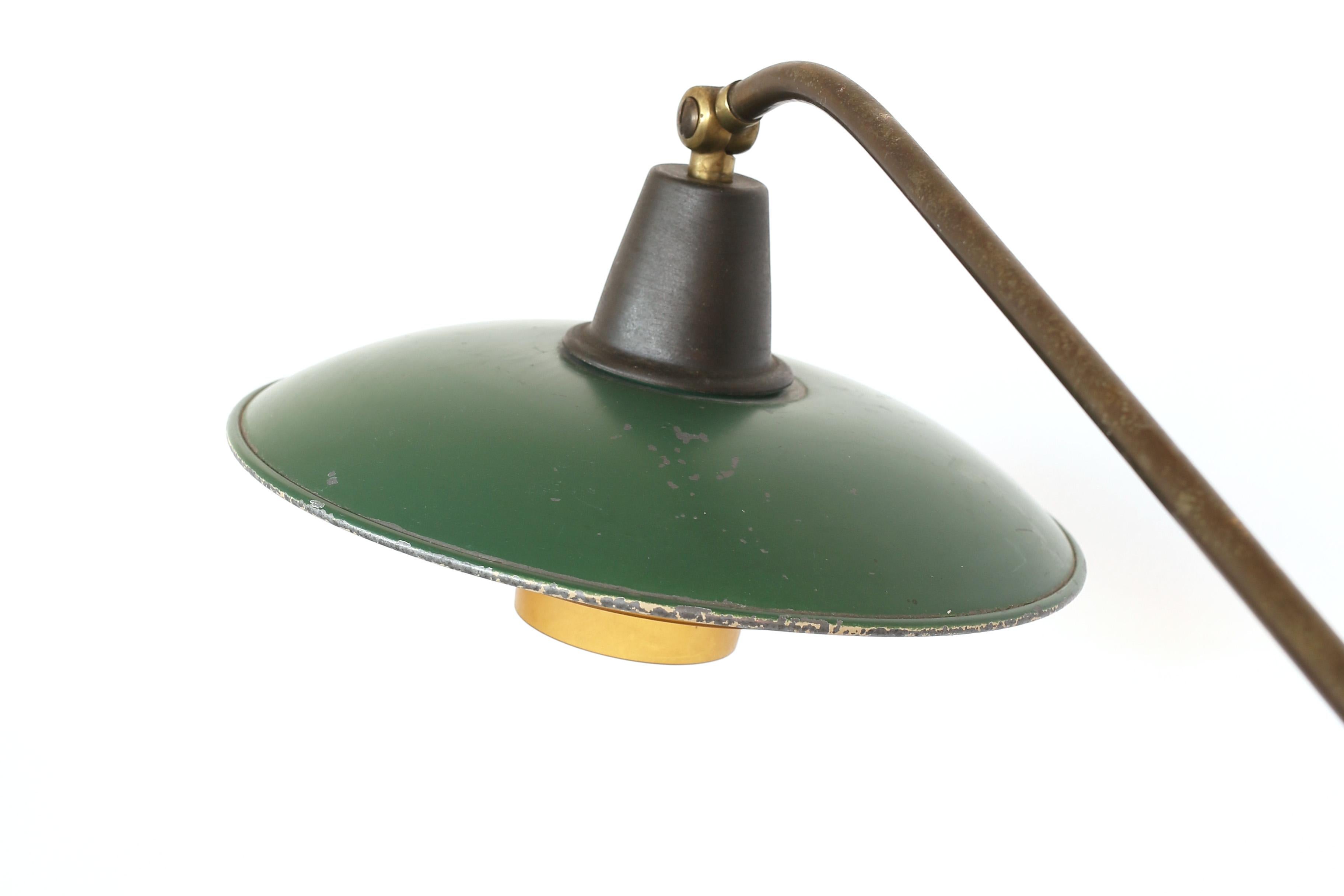Frühe Poul Henningsen, Stehleuchte „Wasserpump“, 1940er-Jahre (Mitte des 20. Jahrhunderts) im Angebot