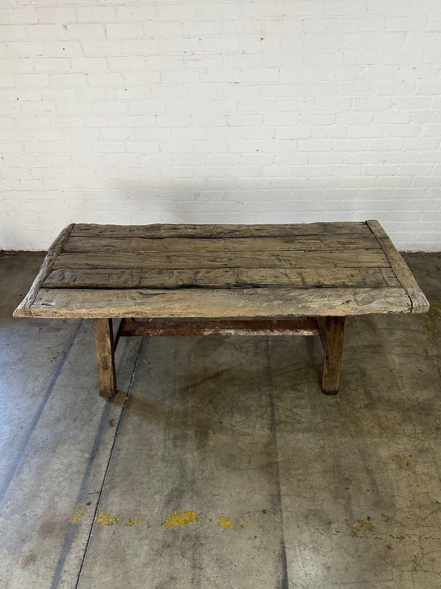 Pine Early Primitive dining table For Sale