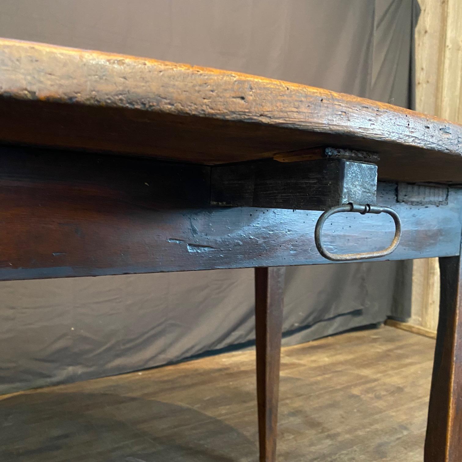 18th Century and Earlier Early Primitive French Country 18th Century Oval Drop Leaf Side or Dining Table For Sale