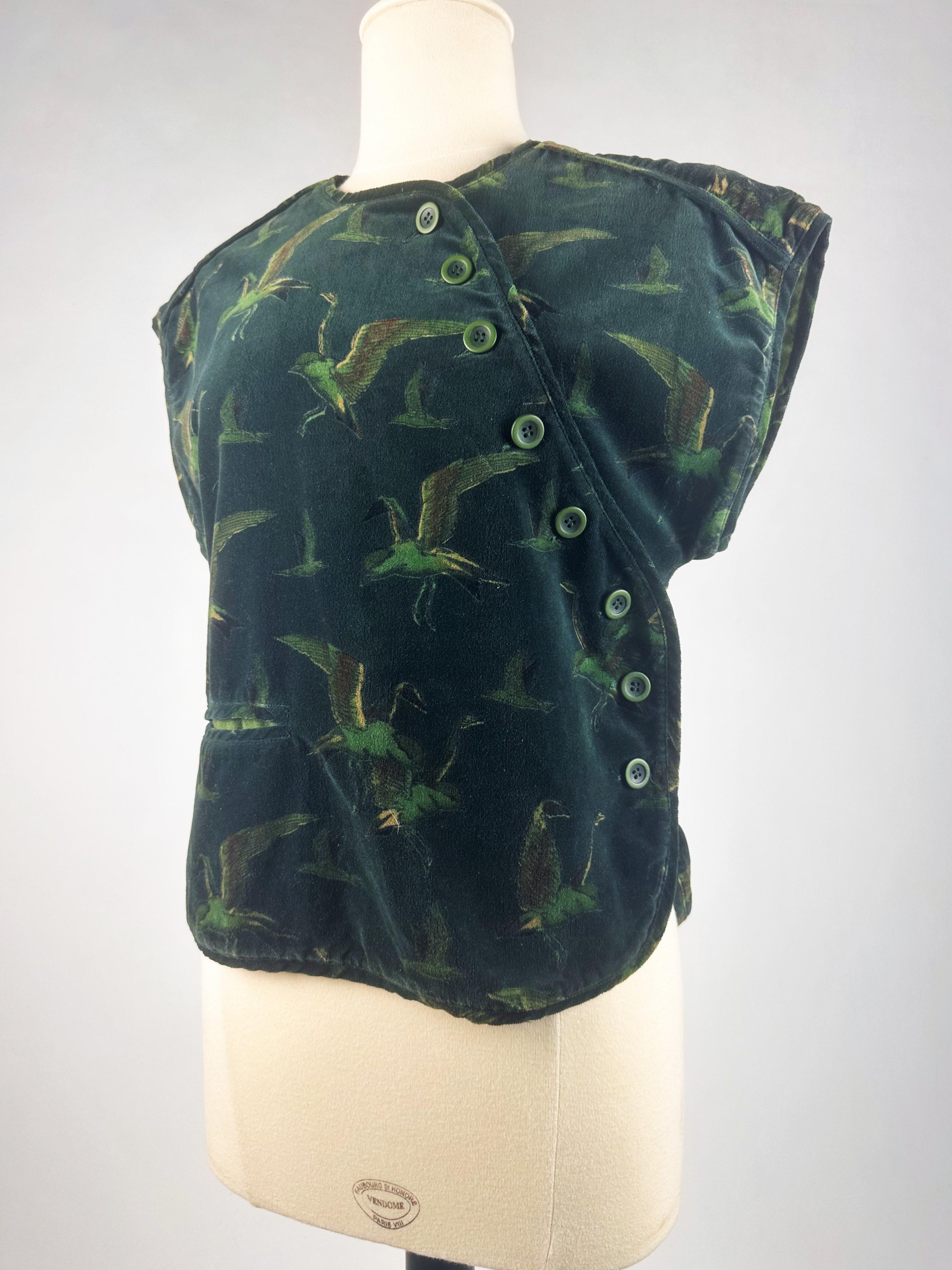 Early printed velvet bolero by Kenzo Takada - France Circa 1975 In Good Condition For Sale In Toulon, FR