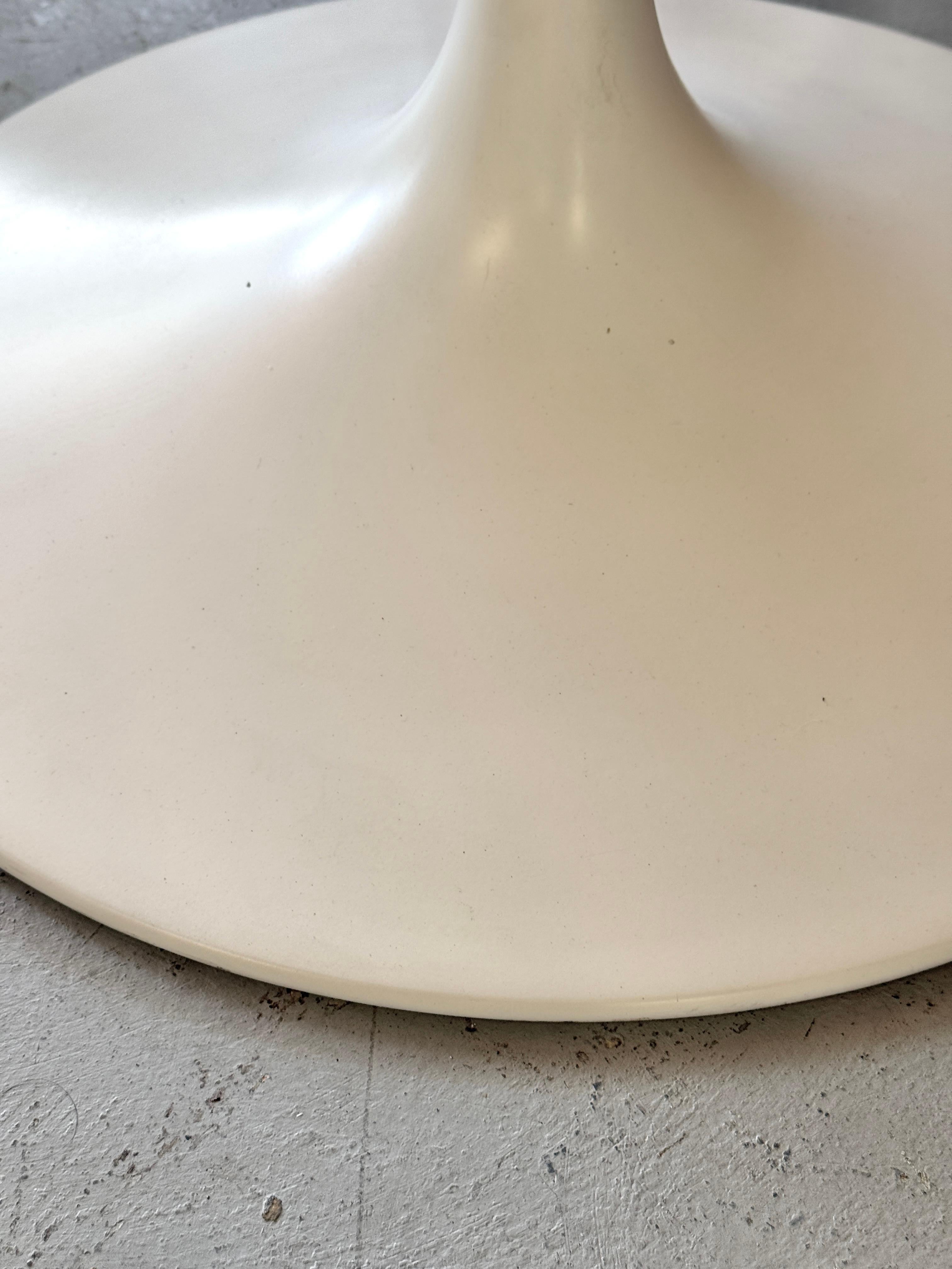 Haut Saarinen Tulip avec plateau en marbre Knoll, première production 42 pouces en vente 9