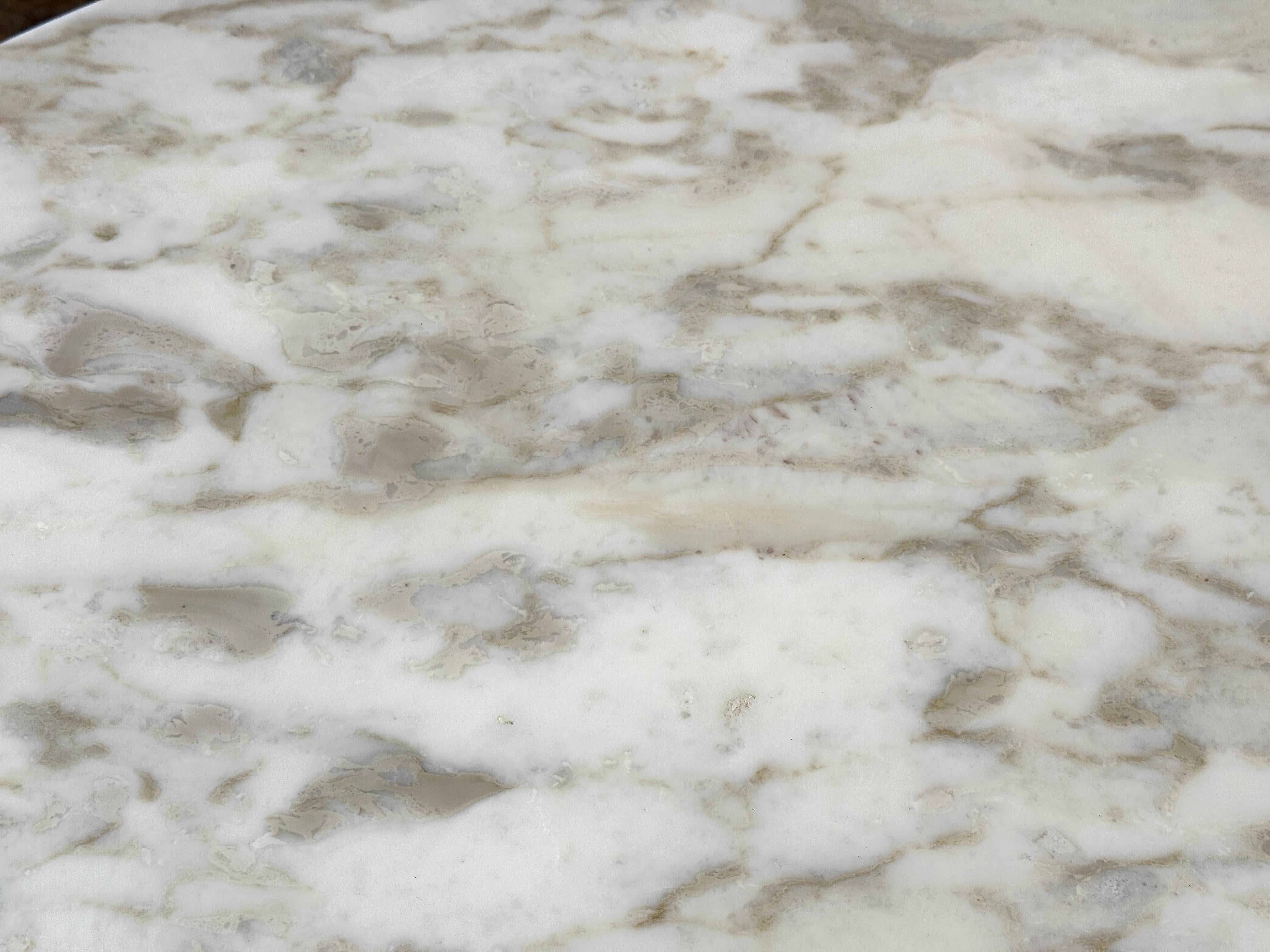 Haut Saarinen Tulip avec plateau en marbre Knoll, première production 42 pouces en vente 10