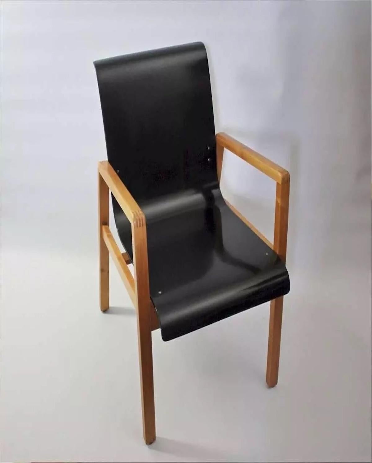 20th Century Early Production Alvar Aalto Hallway Chair, Model 403 by Finmar For Sale