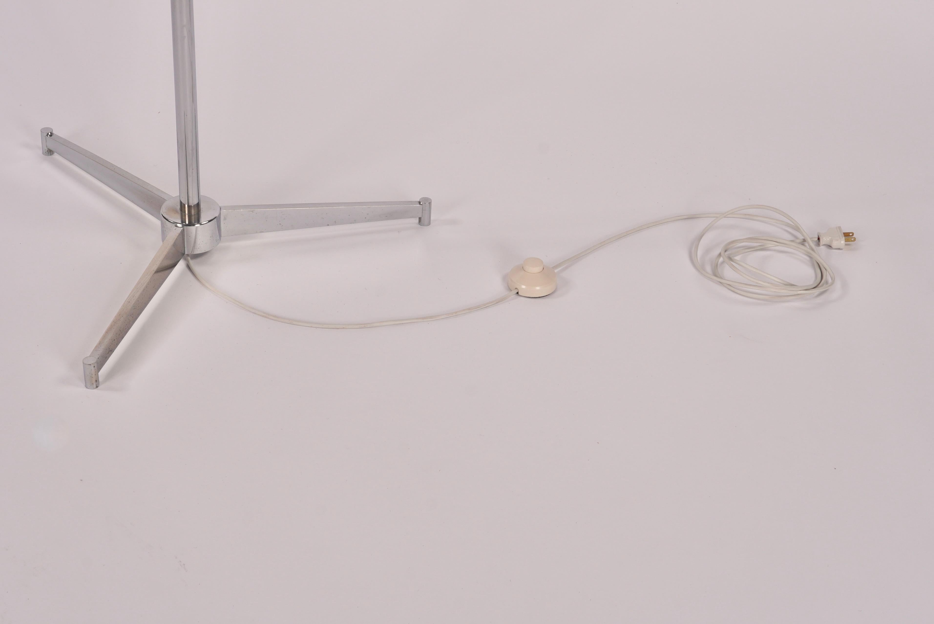 Early 1950s Production Arredoluce Triennale Floor Lamp by Angelo Lelli Italy 3