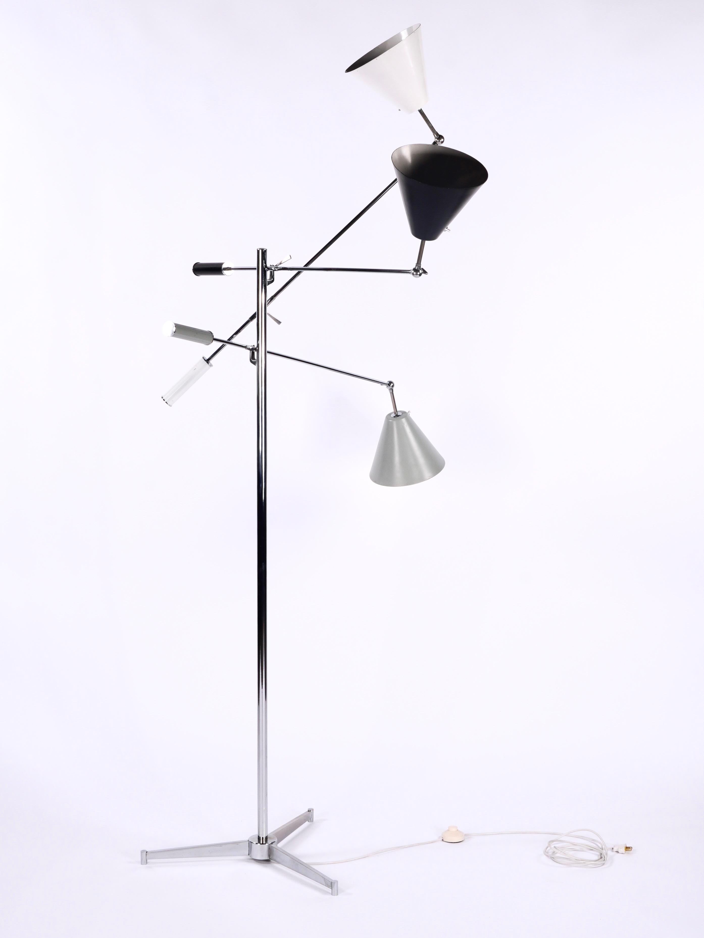 Mid-Century Modern Early 1950s Production Arredoluce Triennale Floor Lamp by Angelo Lelli Italy
