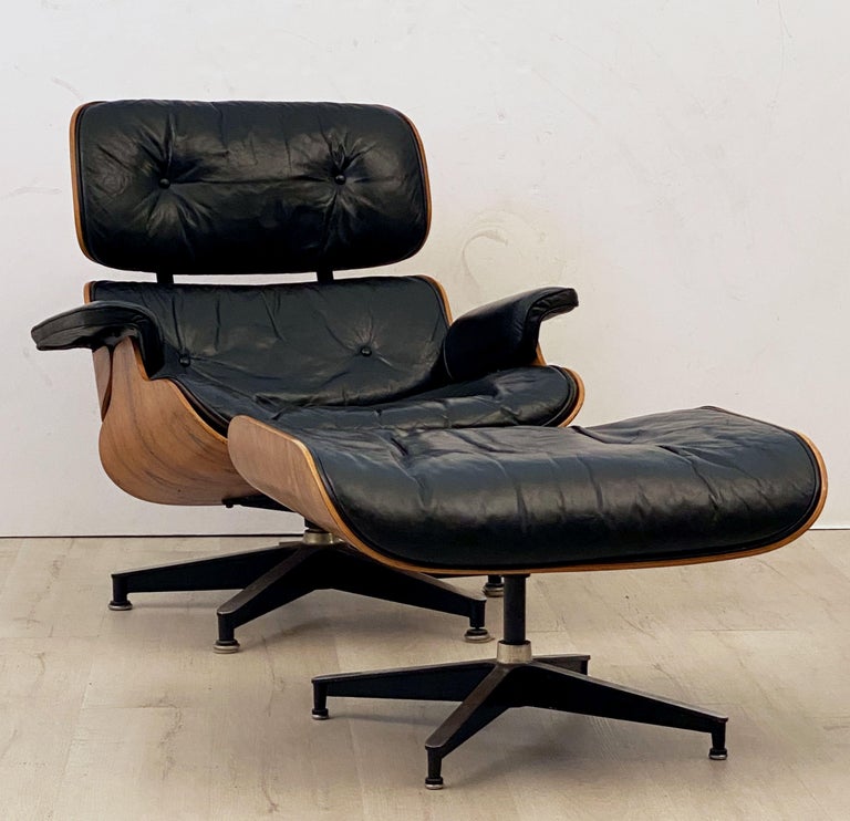 Early Production Charles and Ray Eames Rosewood Lounge Chair with Ottoman For Sale 9