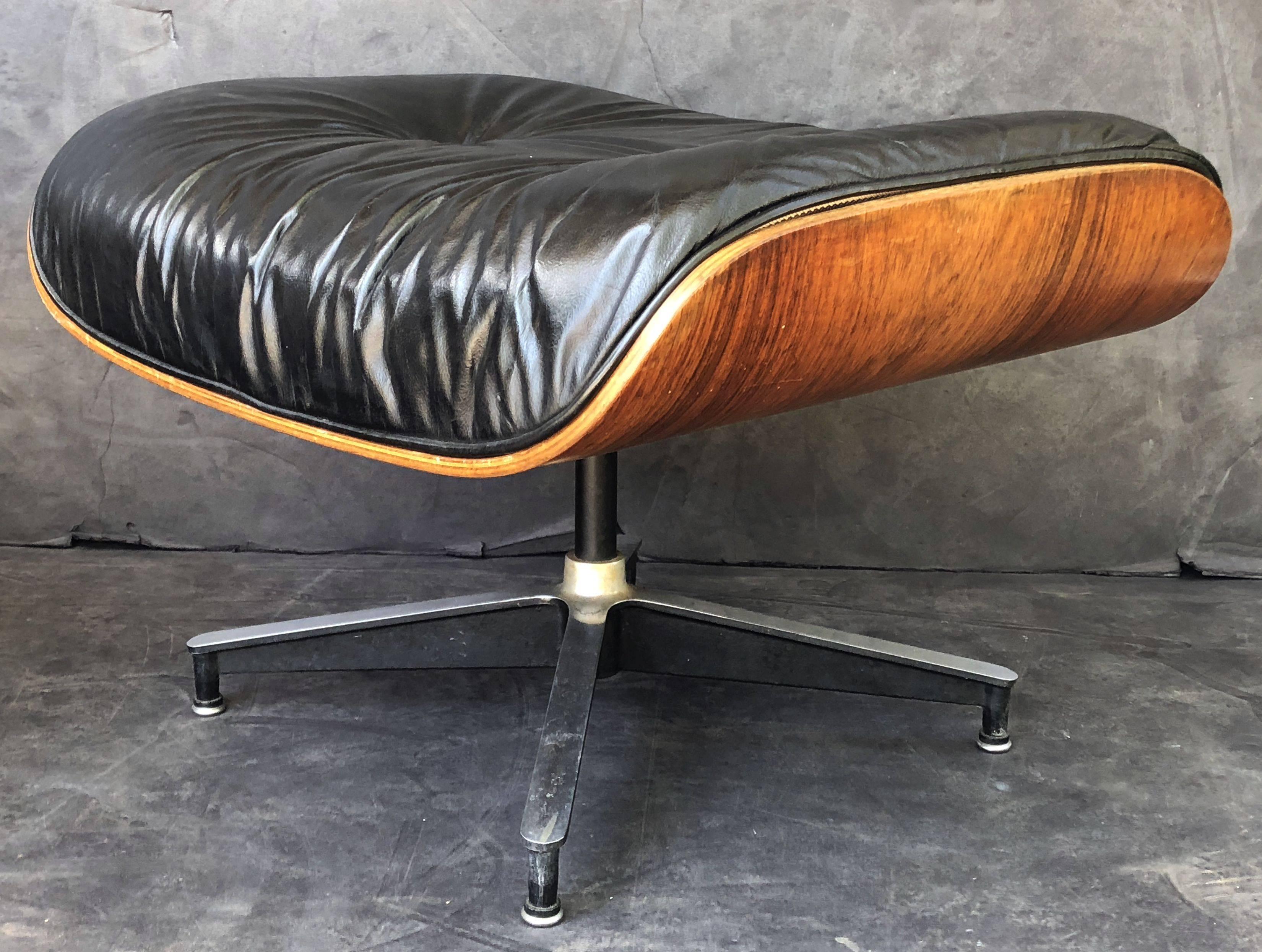 Early Production Charles and Ray Eames Rosewood Lounge Chair with Ottoman 9