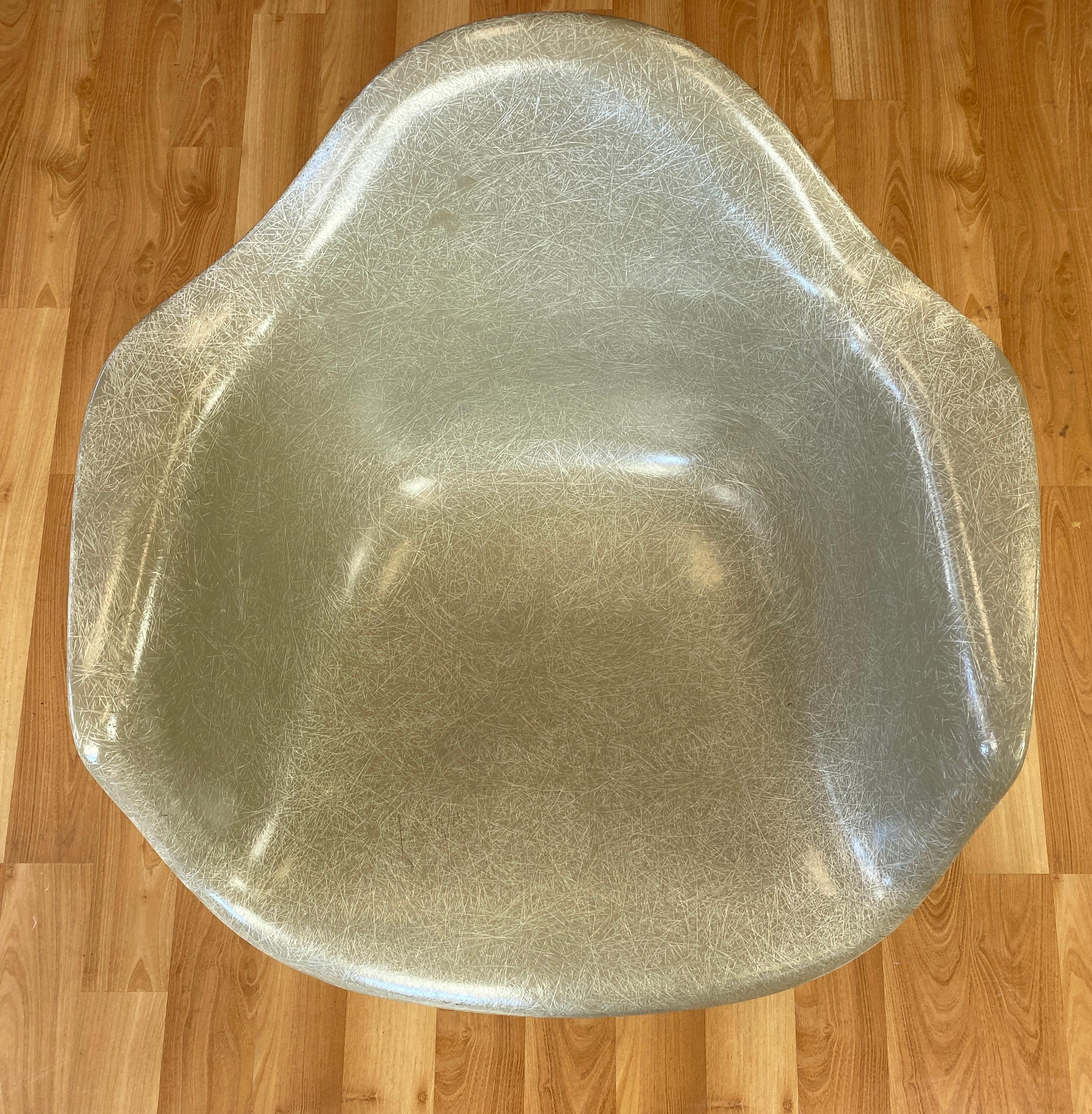 Early Production Charles Eames Fiberglass Shell Armchair for Herman Miller 2