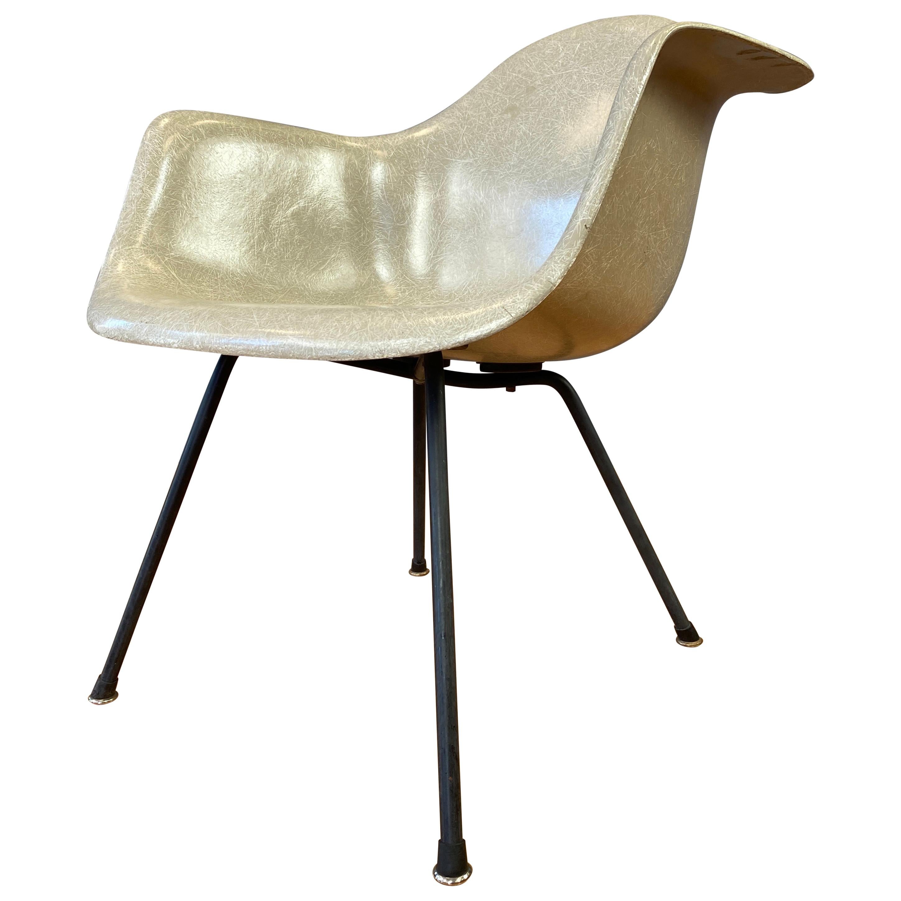Early Production Charles Eames Fiberglass Shell Armchair for Herman Miller
