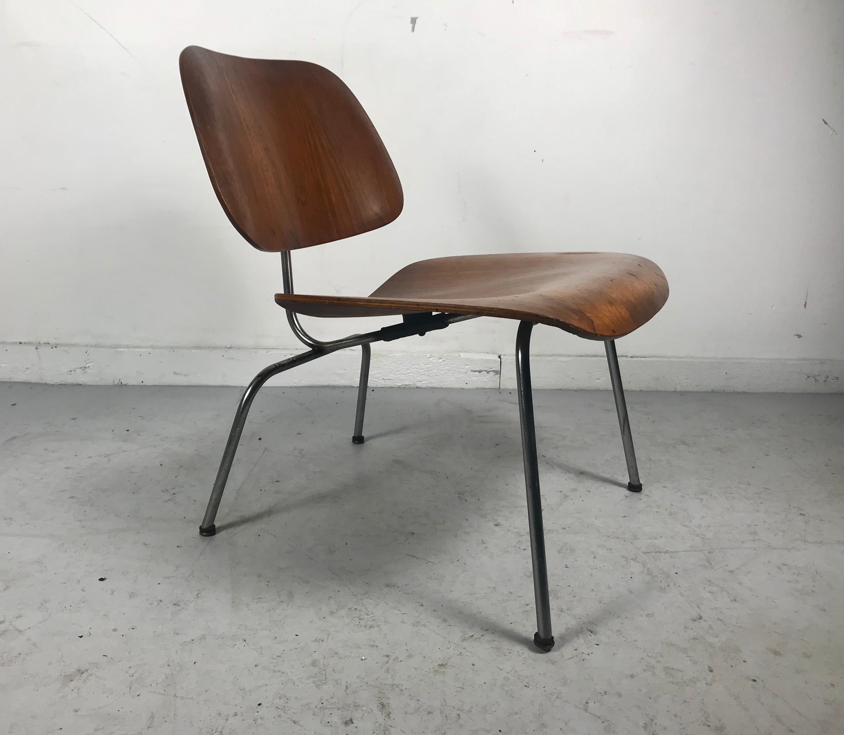 Mid-Century Modern Early Production Charles Eames LCM 'Lounge Chair Metal', Original Label