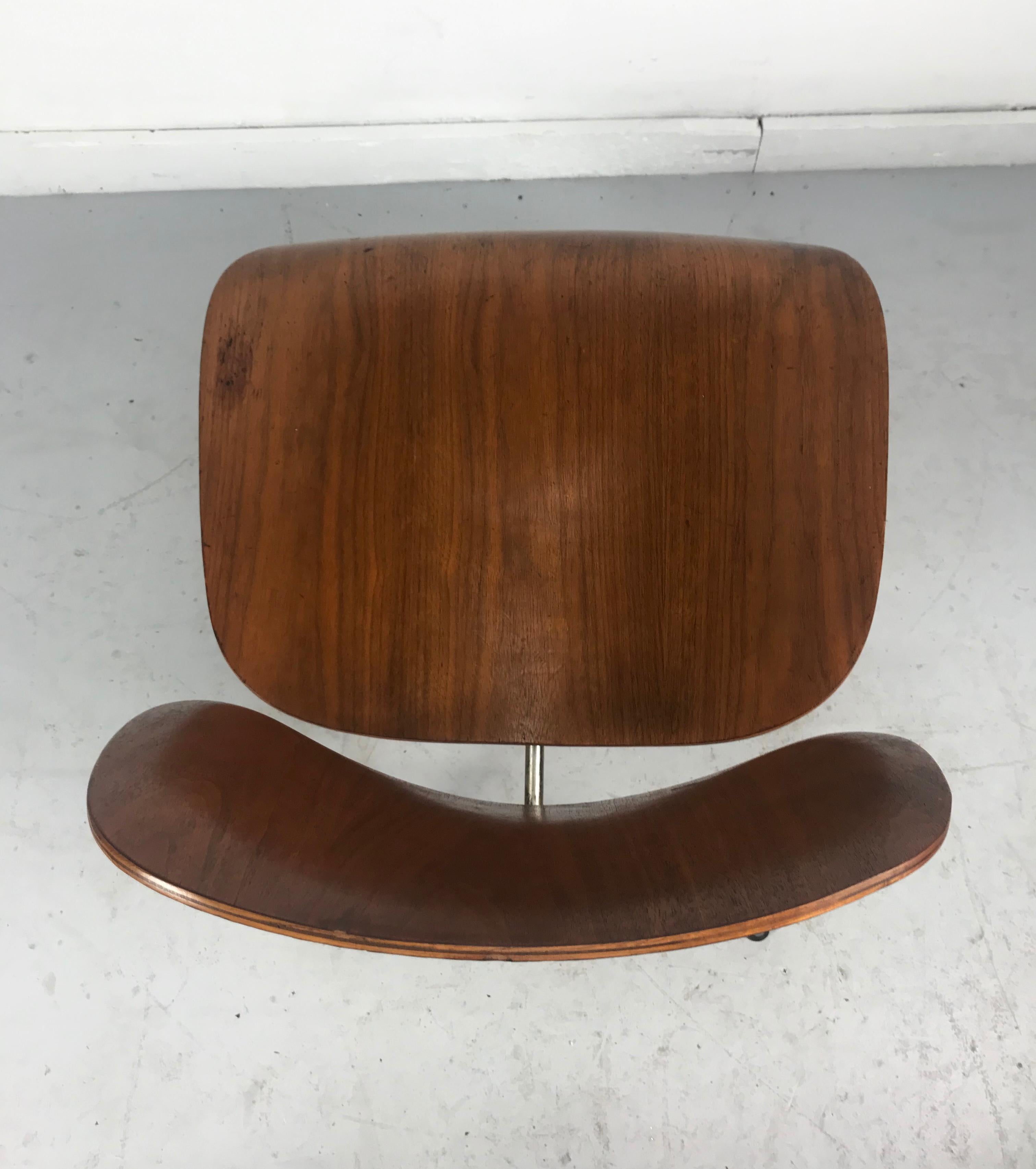 Early Production Charles Eames LCM 'Lounge Chair Metal', Original Label 2