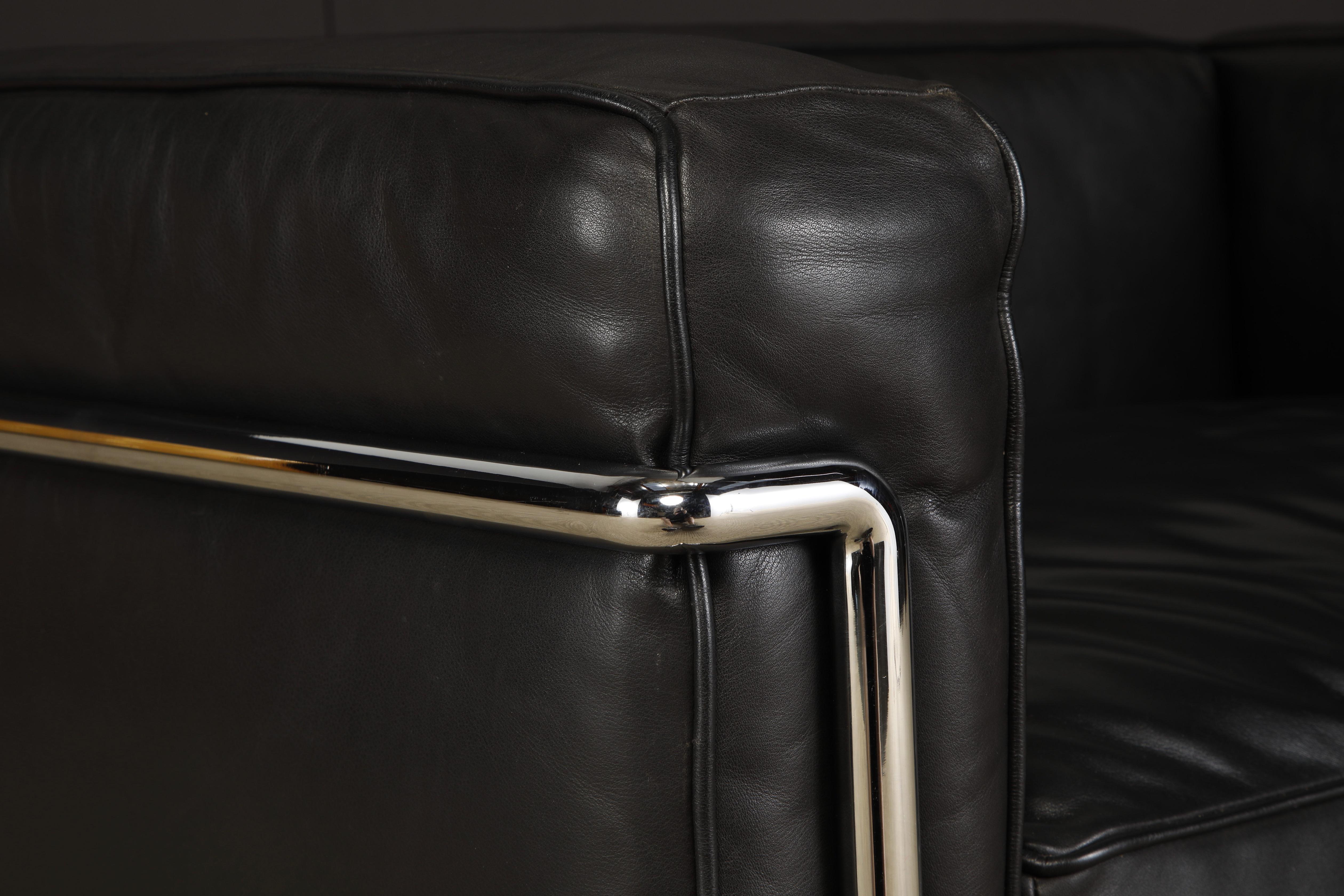 Early Production Collectors LC3 Club Chairs by Le Corbusier for Cassina, Signed 9