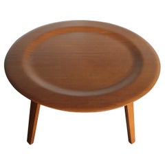 Early Production "CTW" Molded Plywood Coffee Table by Charles & Ray Eames