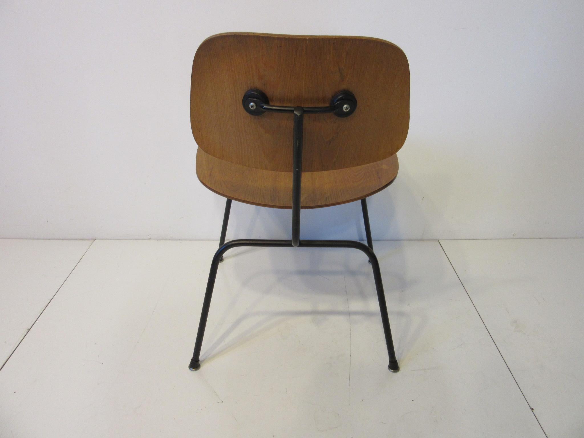 American Early Production Eames DCM Molded Wood Side Chairs for Herman Miller
