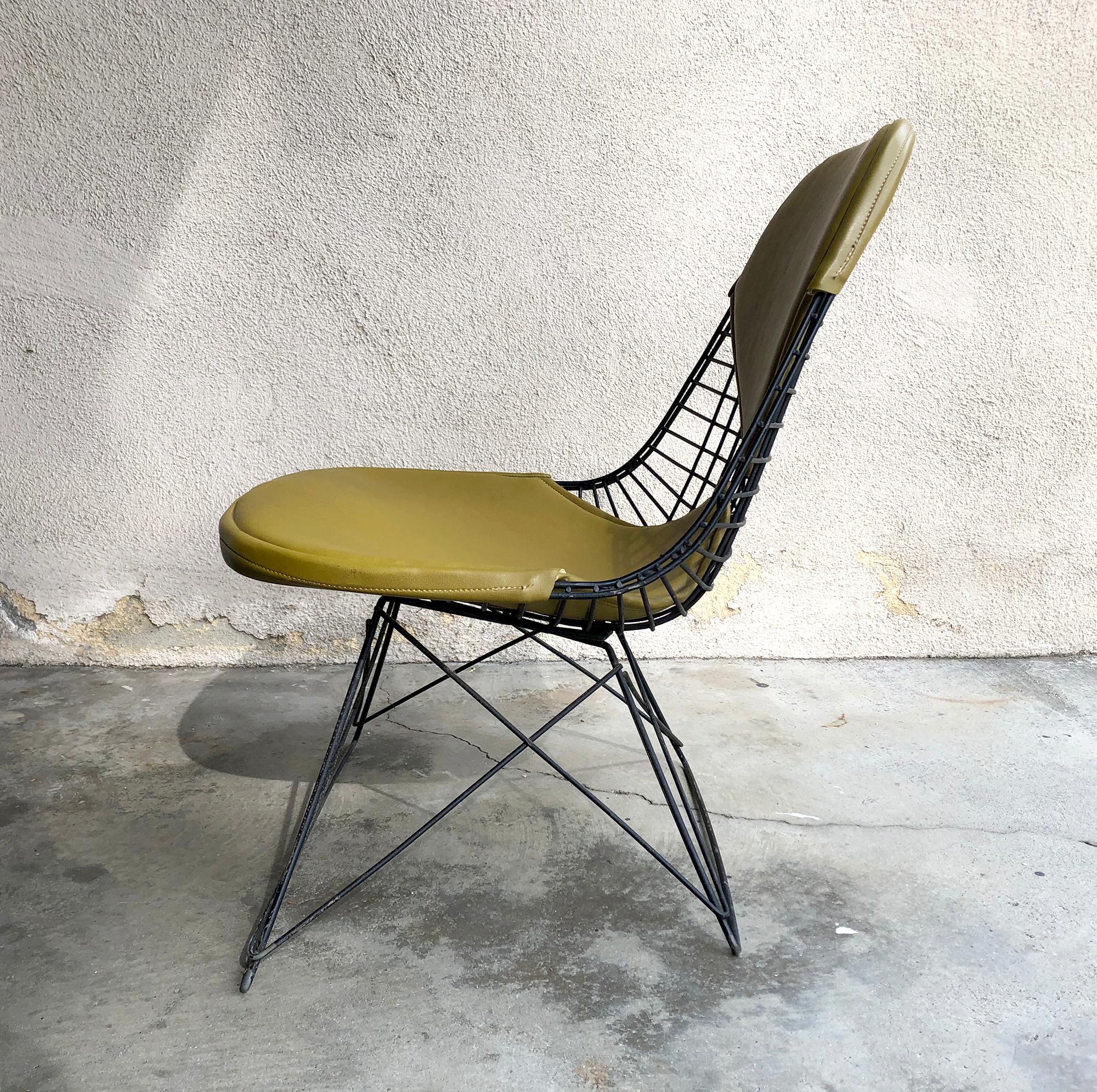 Early Production Eames LKR Wire Chair In Good Condition In Palm Springs, CA