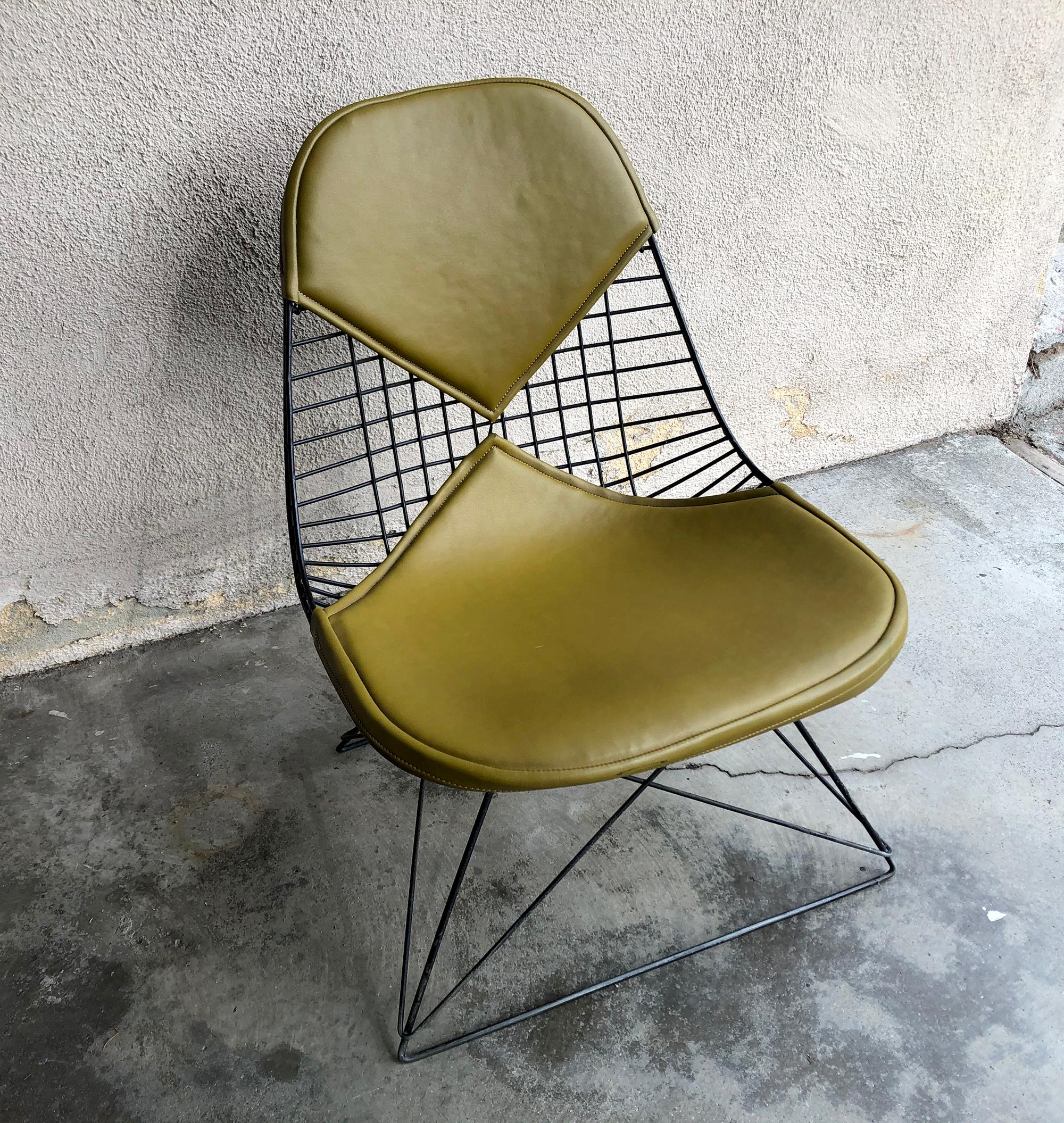 Early Production Eames LKR Wire Chair 1