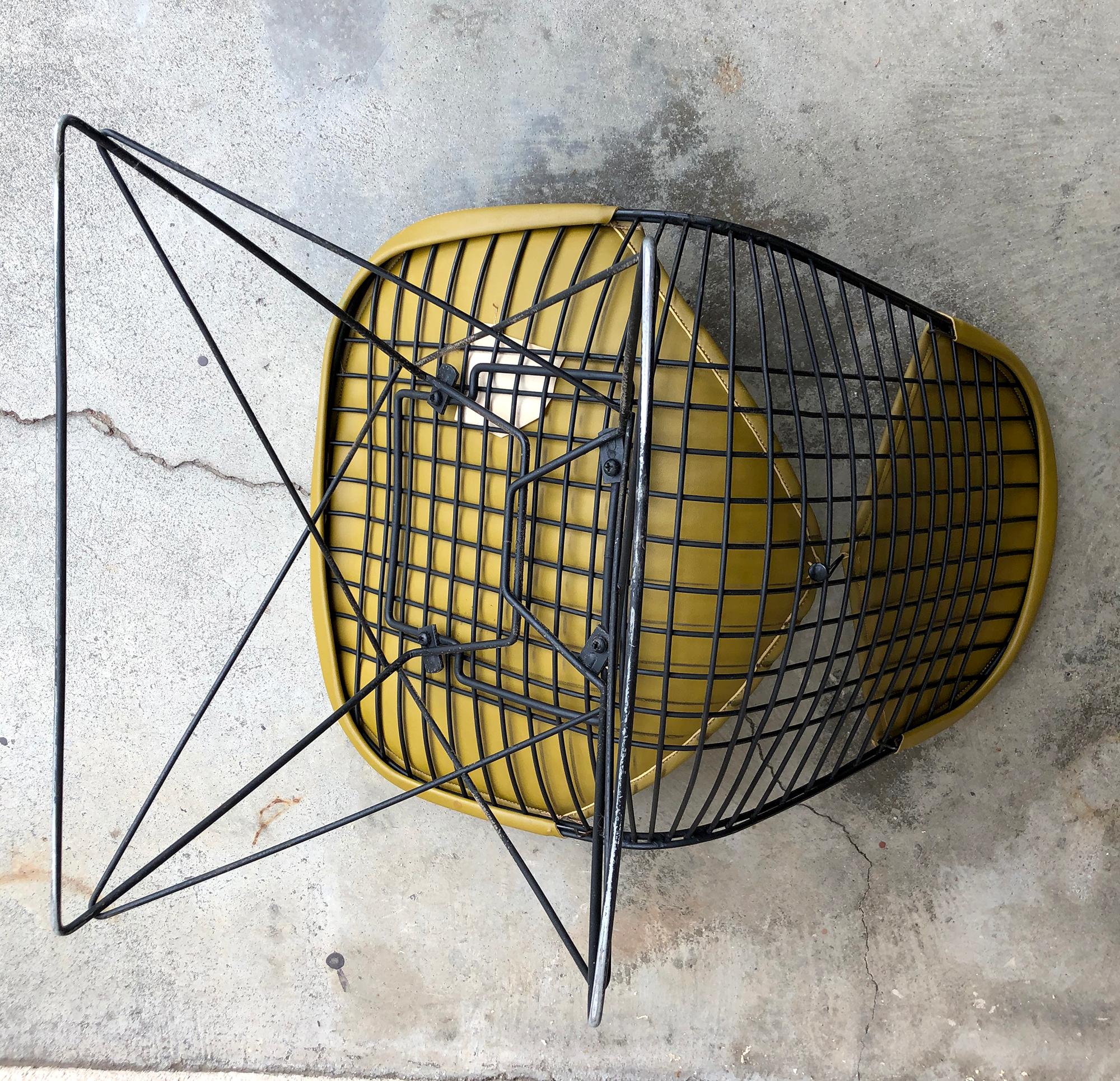 Early Production Eames LKR Wire Chair 2