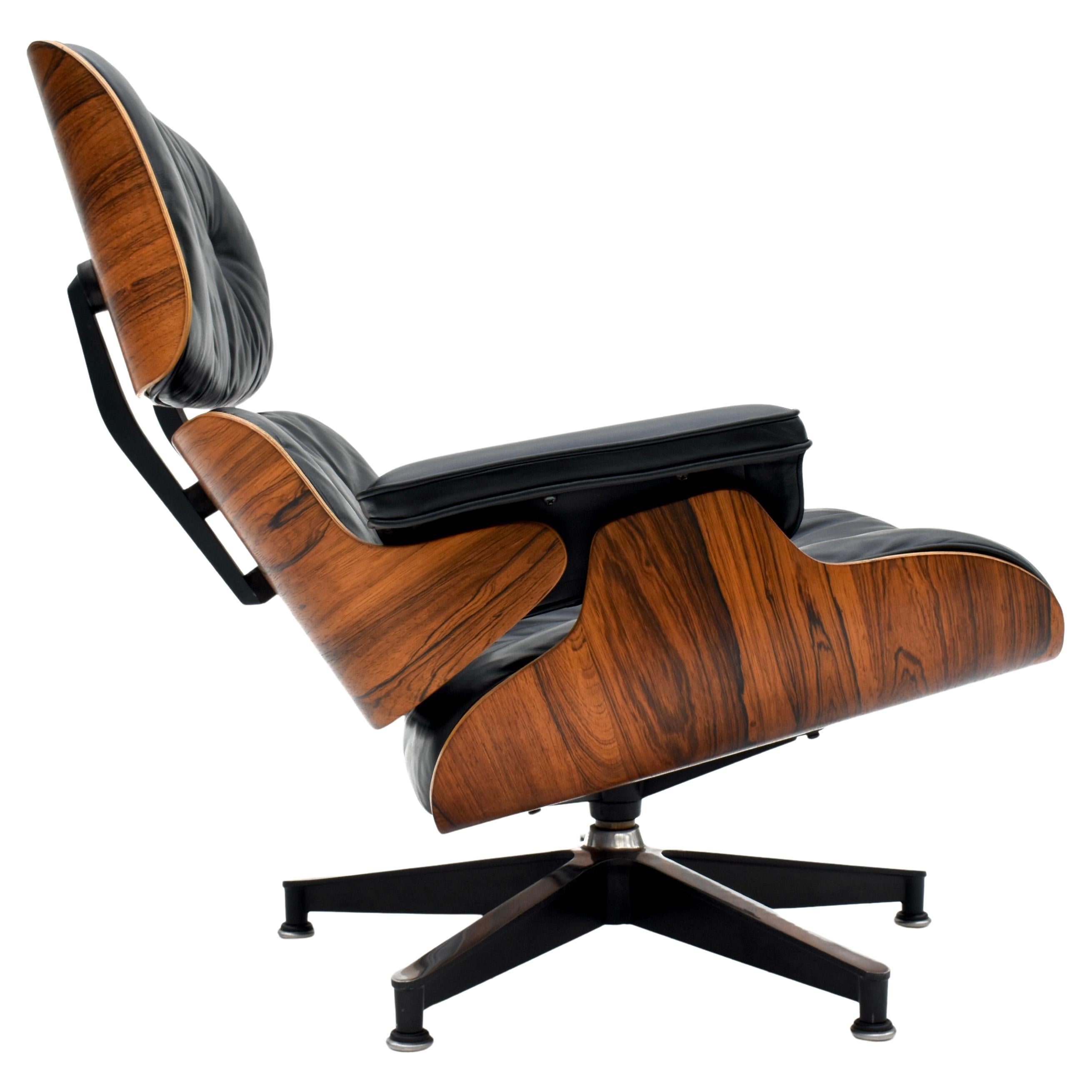 Early Production Eames Lounge Chair For Herman Miller For Sale